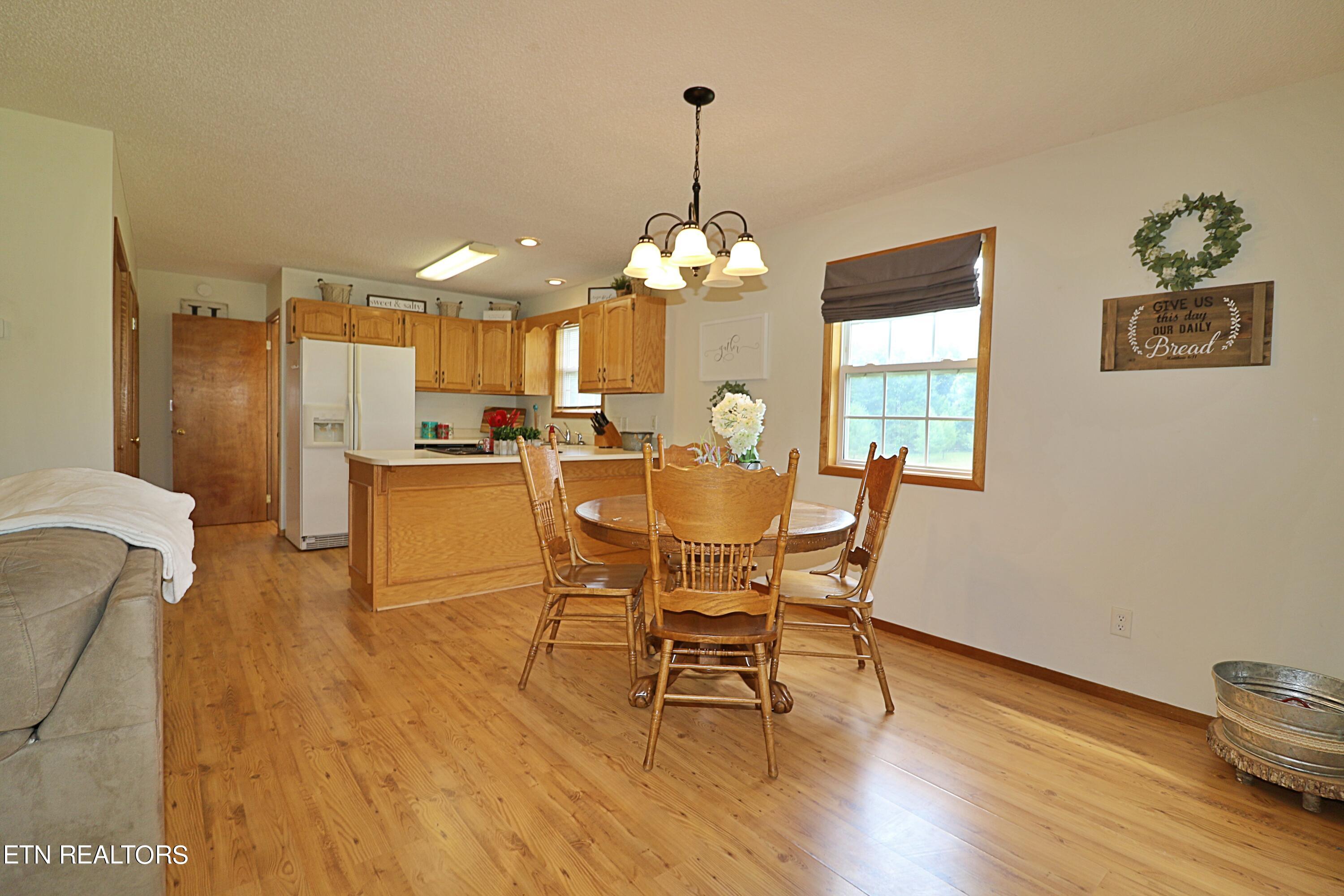 525 Bear Hollow Rd Property Photo 8