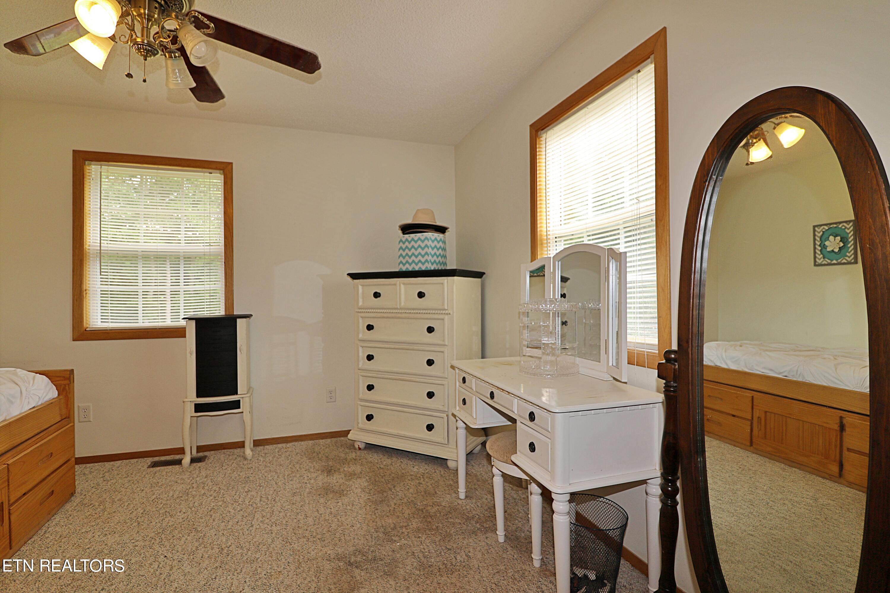 525 Bear Hollow Rd Property Photo 12
