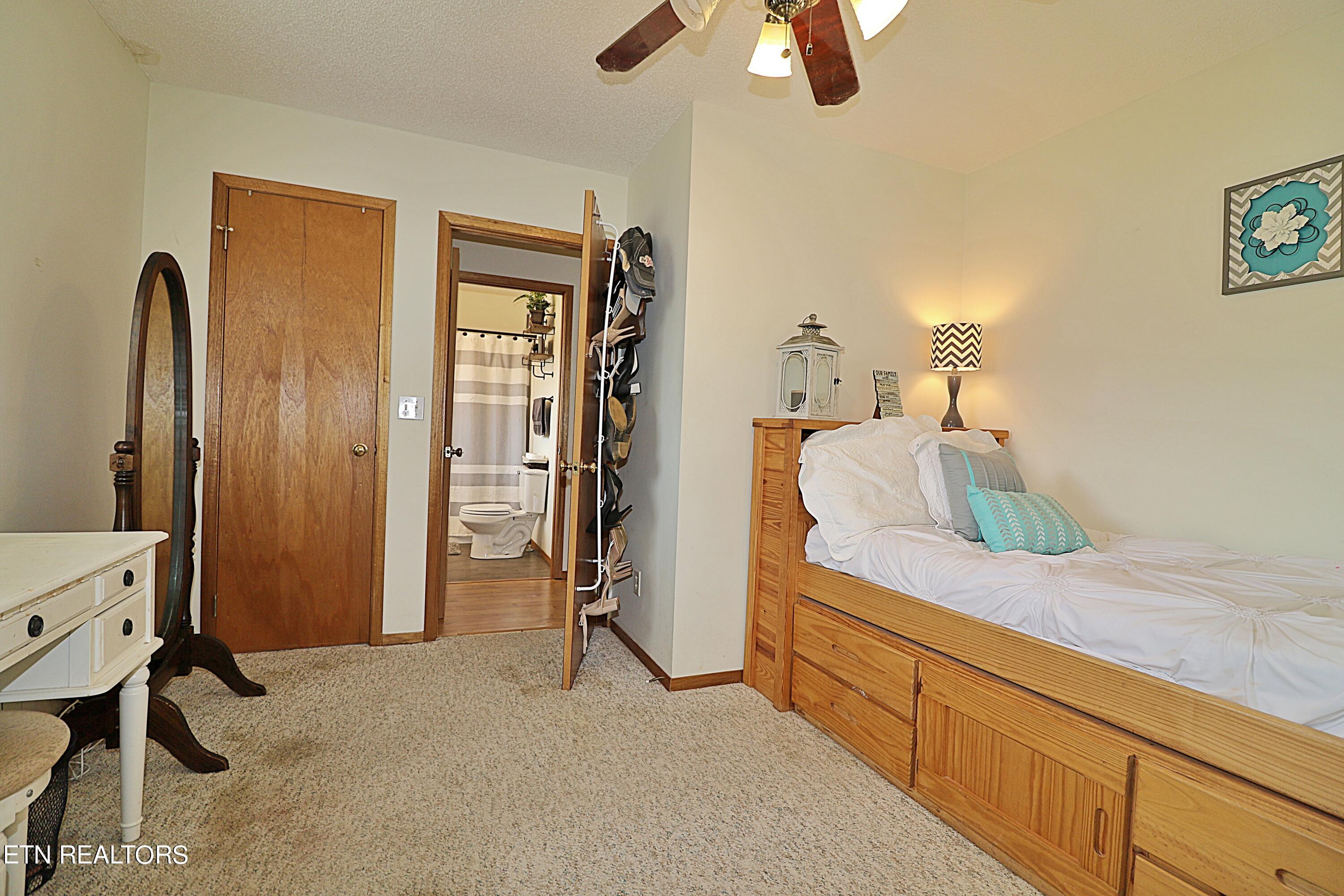 525 Bear Hollow Rd Property Photo 13