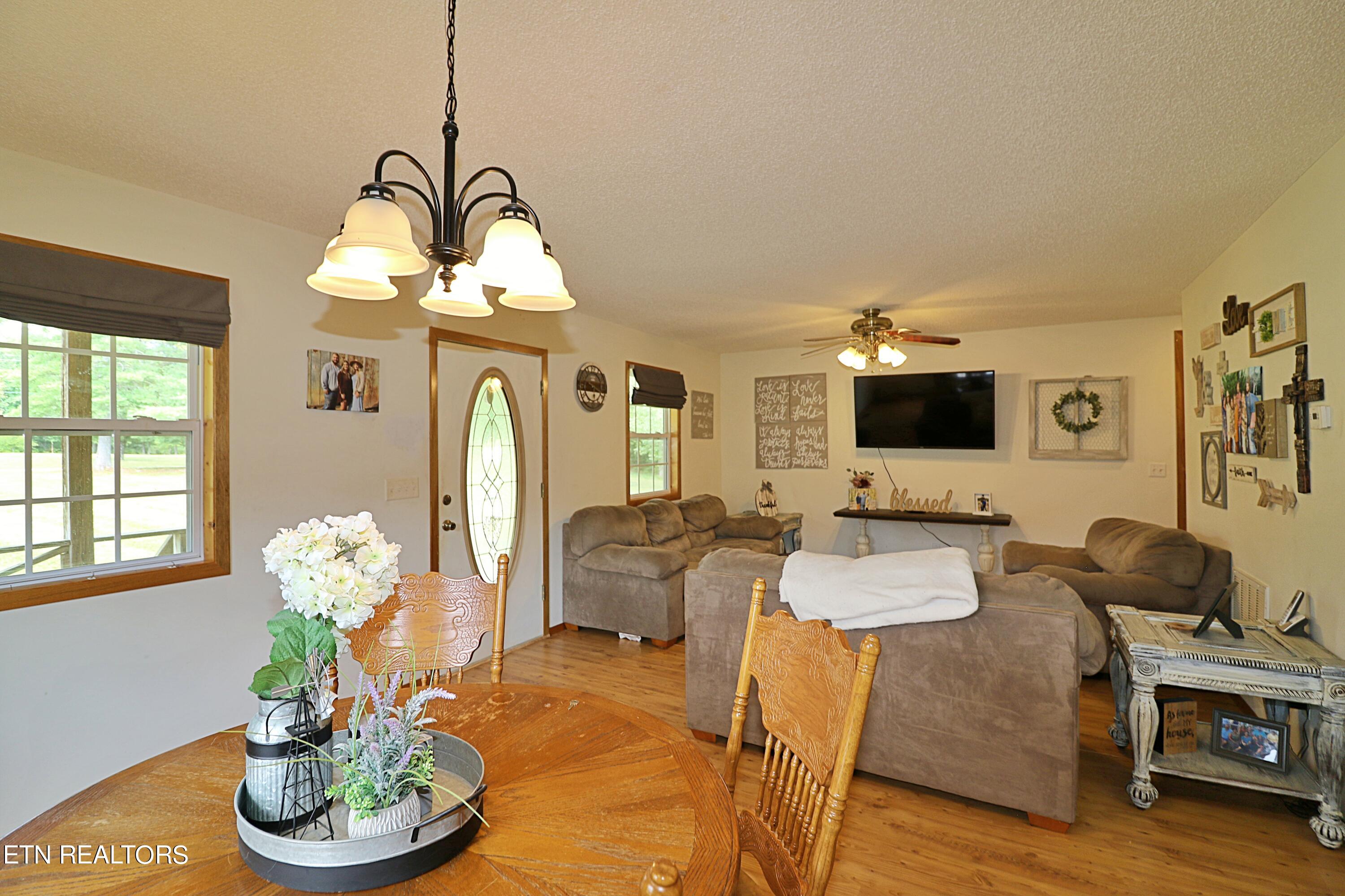 525 Bear Hollow Rd Property Photo 16