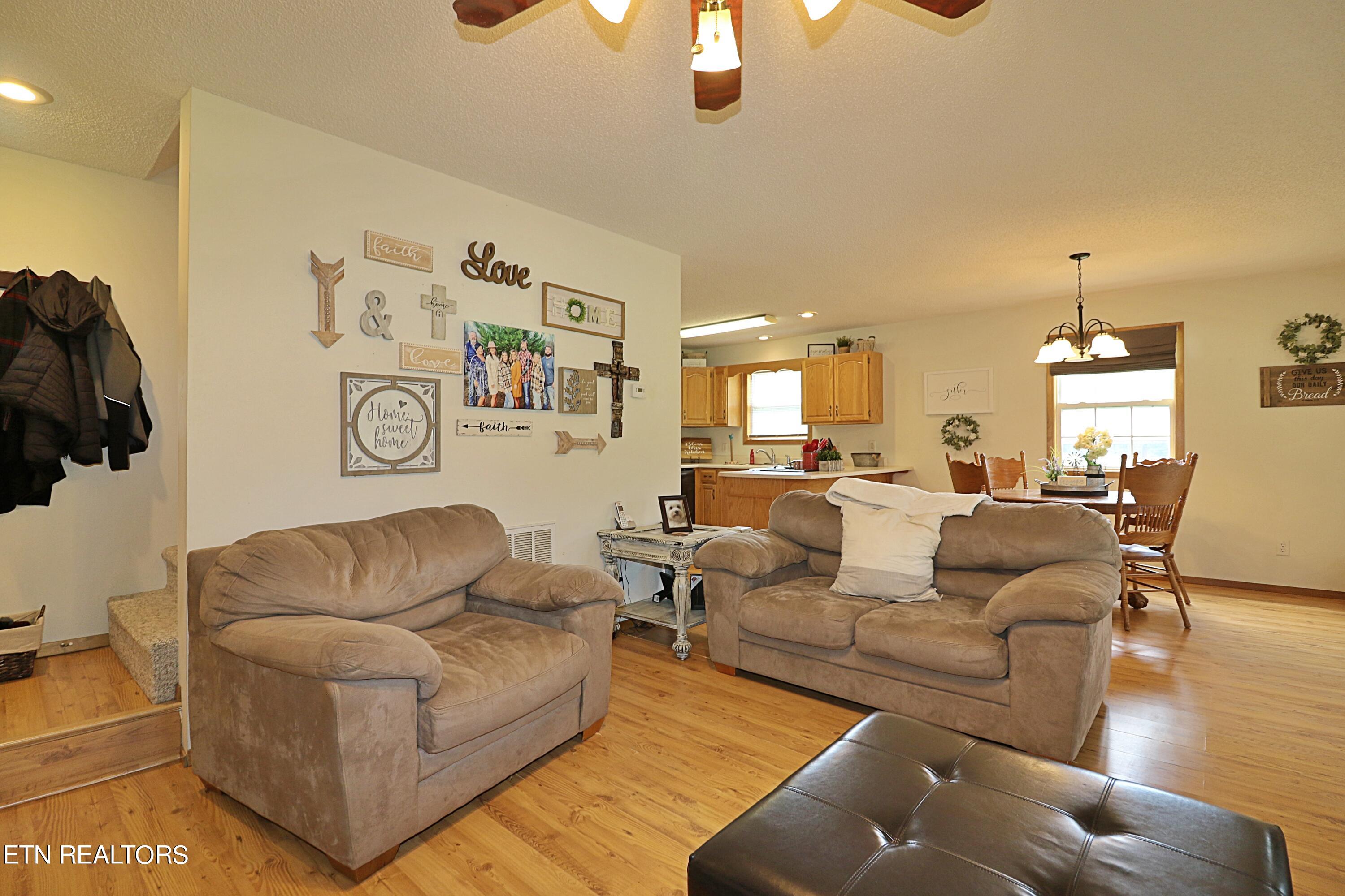 525 Bear Hollow Rd Property Photo 19