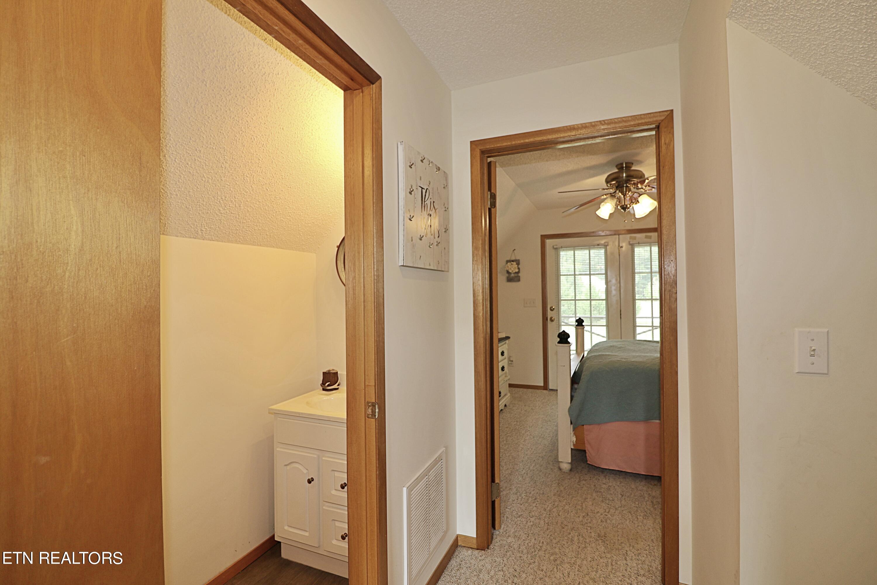 525 Bear Hollow Rd Property Photo 21
