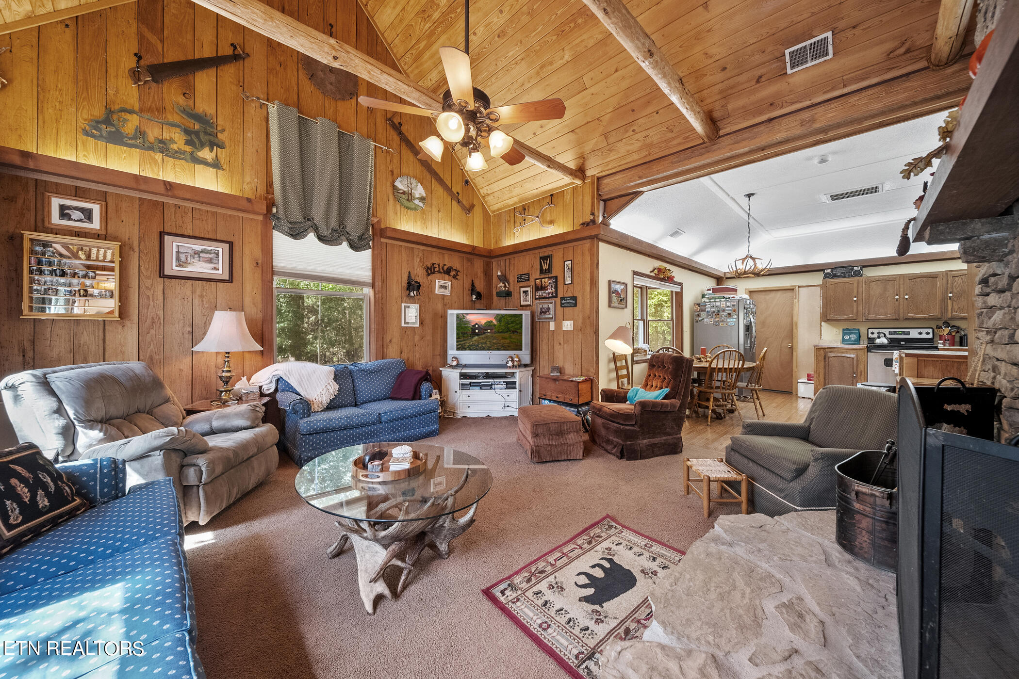 2840 Manker Way Property Photo 8