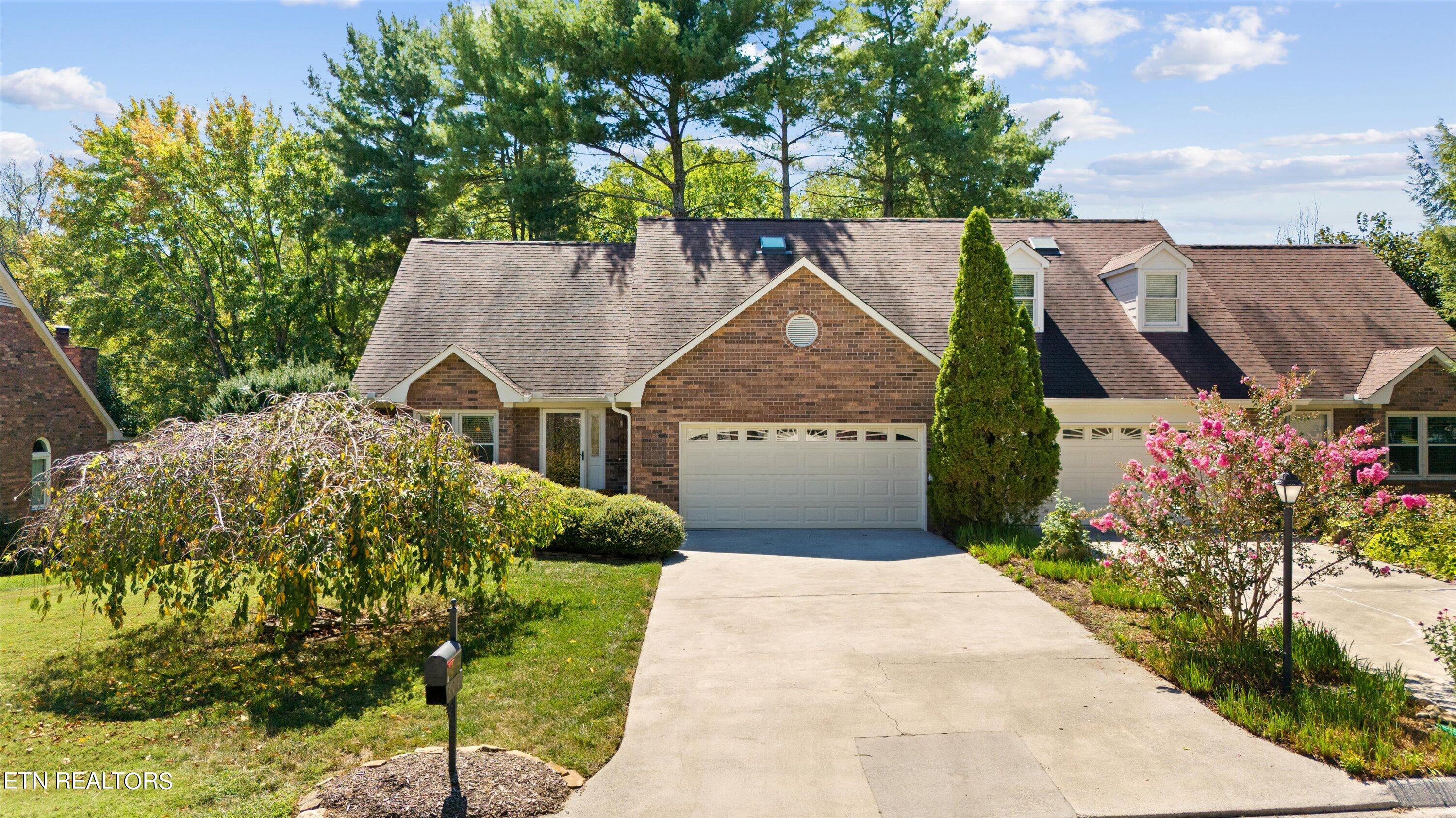 715 Landing Lane Property Photo 2
