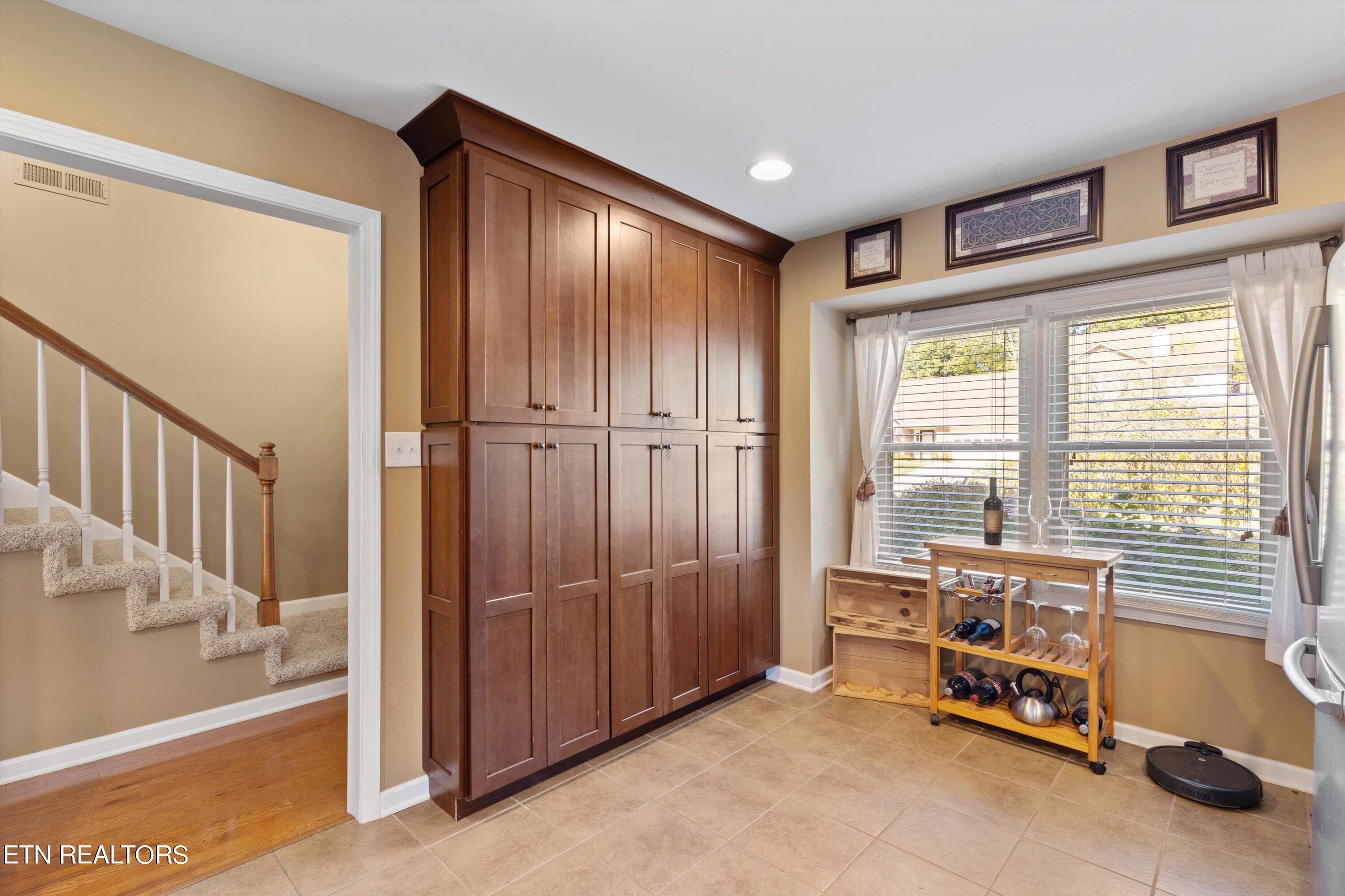 715 Landing Lane Property Photo 10
