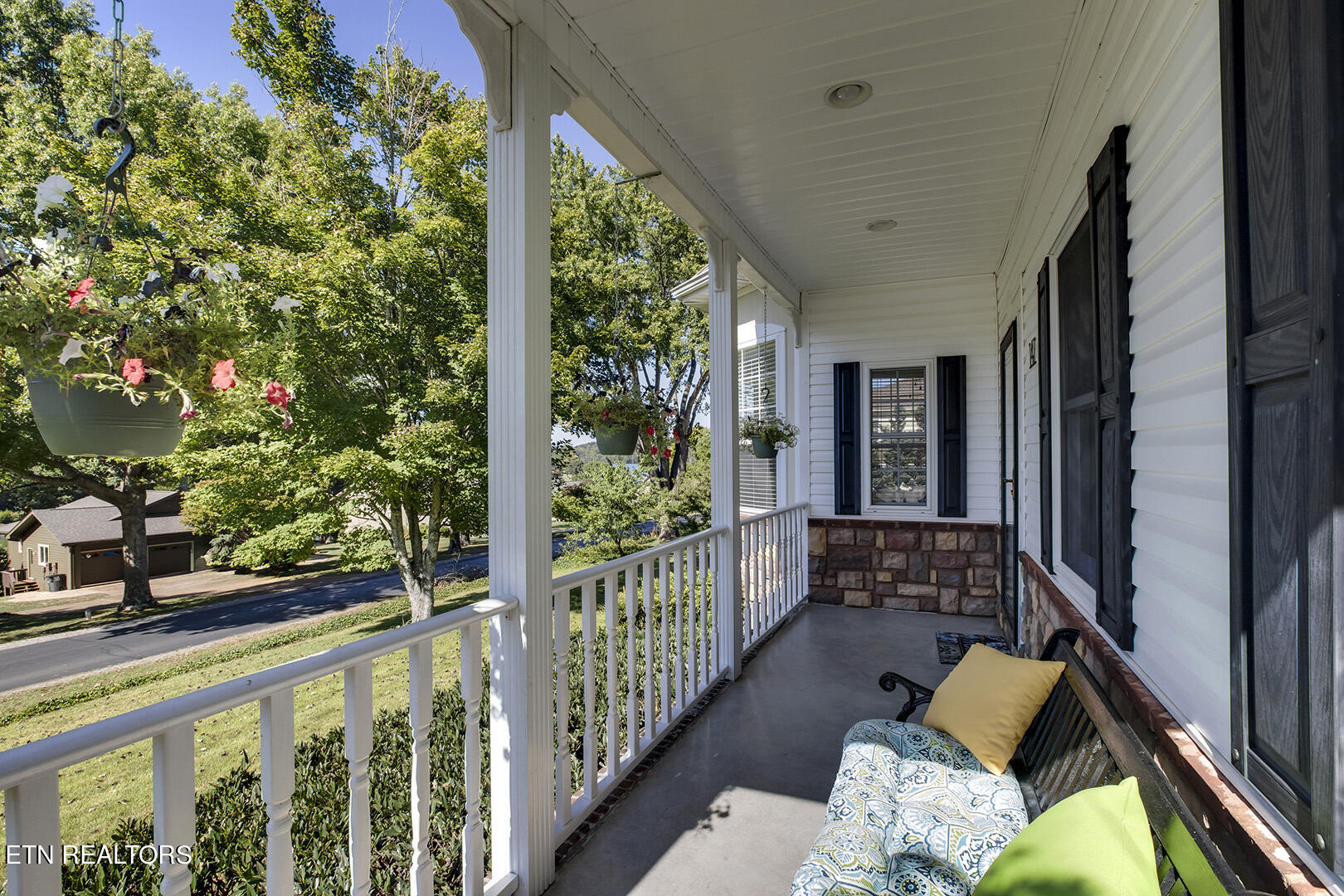 147 Tuhdegwa Way Property Photo 5