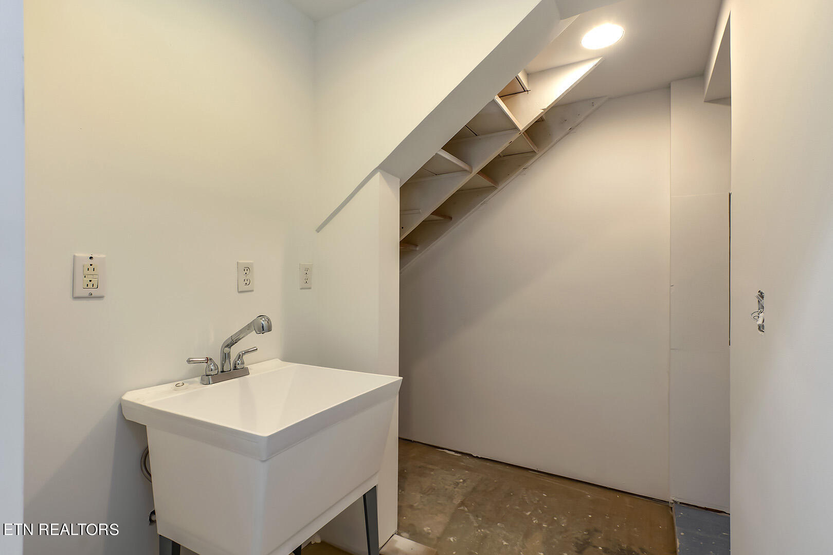 147 Tuhdegwa Way Property Photo 49
