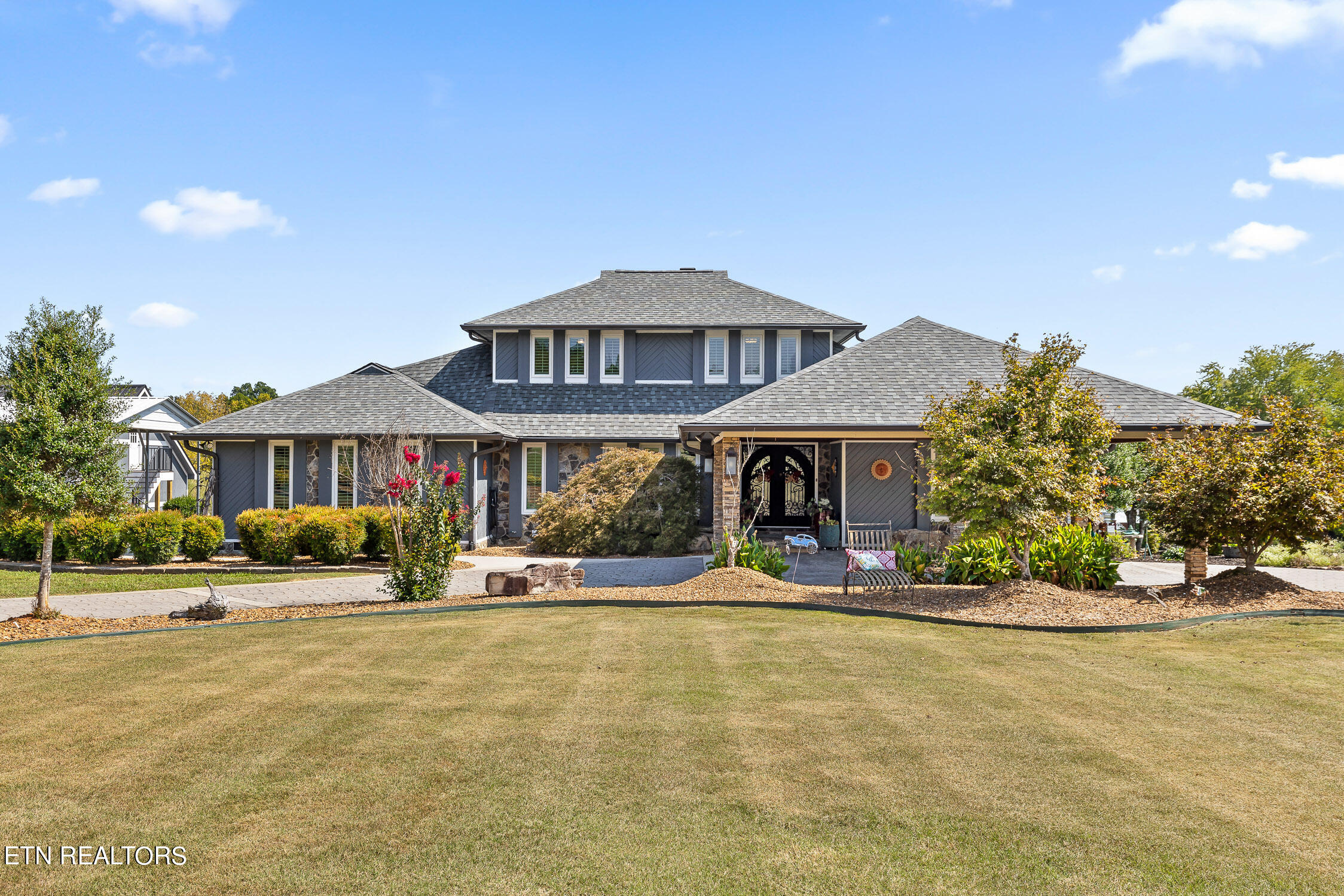 401 Gholdston Drive Property Photo