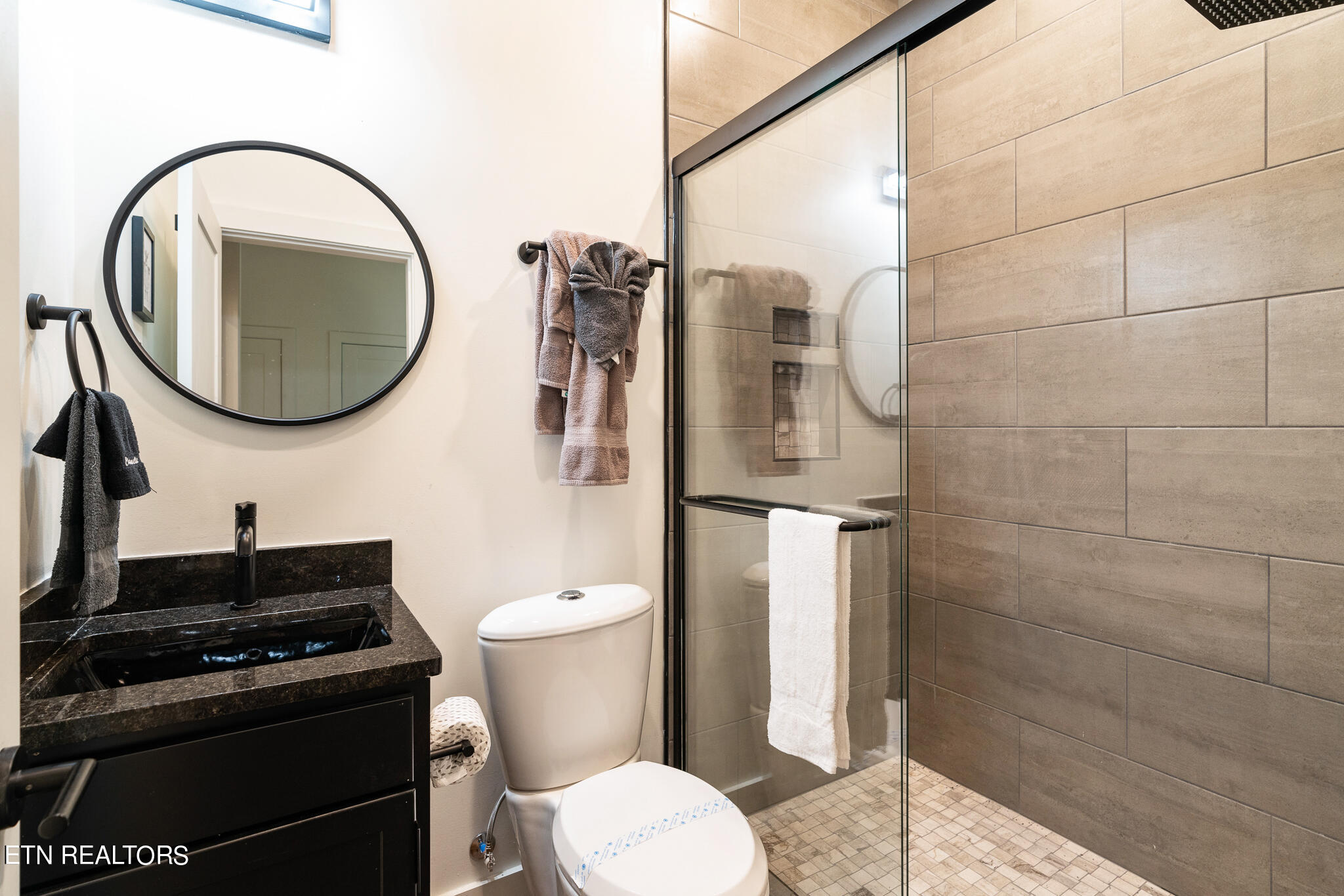 410 Compass Point Way Property Photo 29