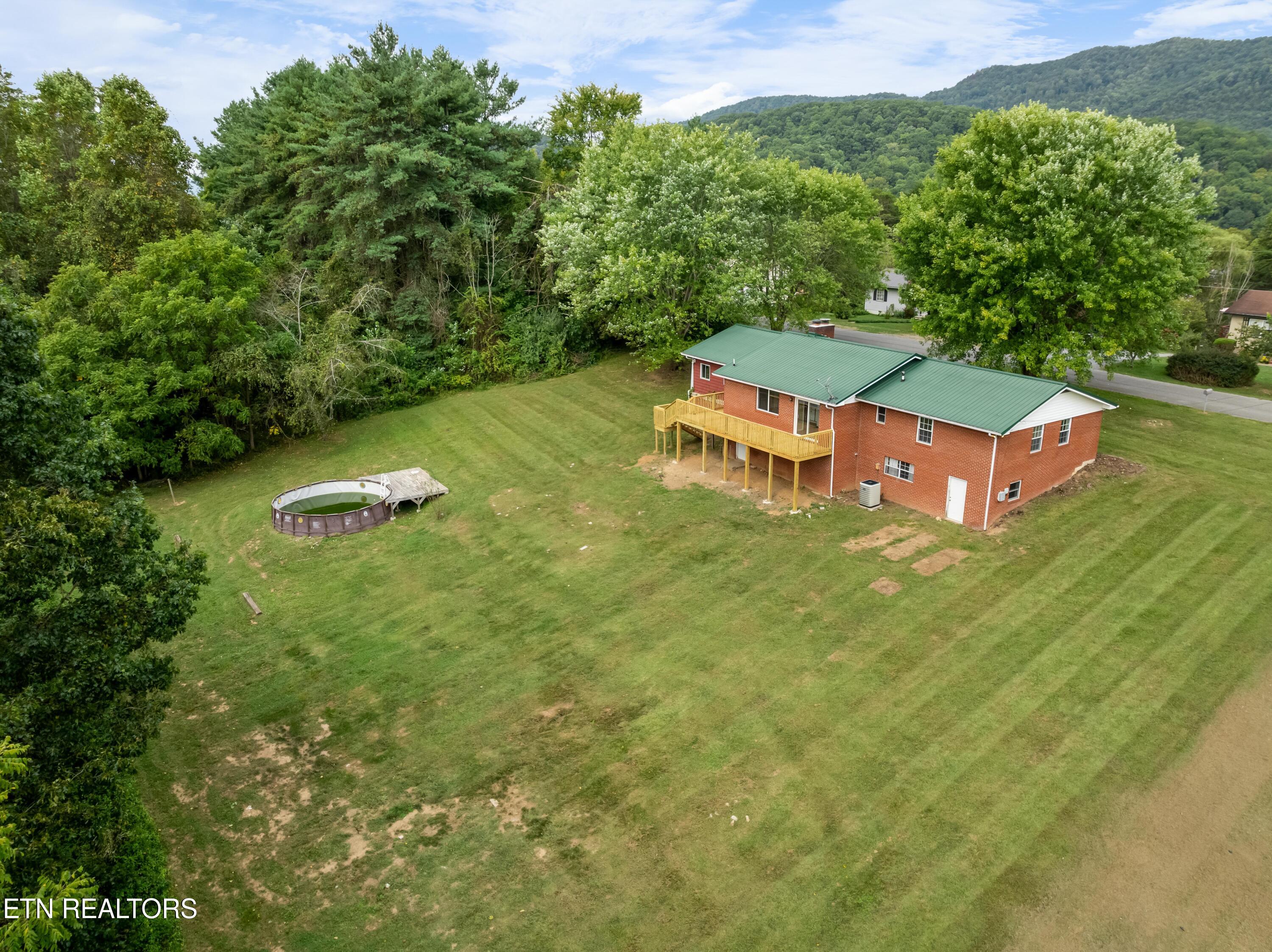 320 Redbird Circle Property Photo 37