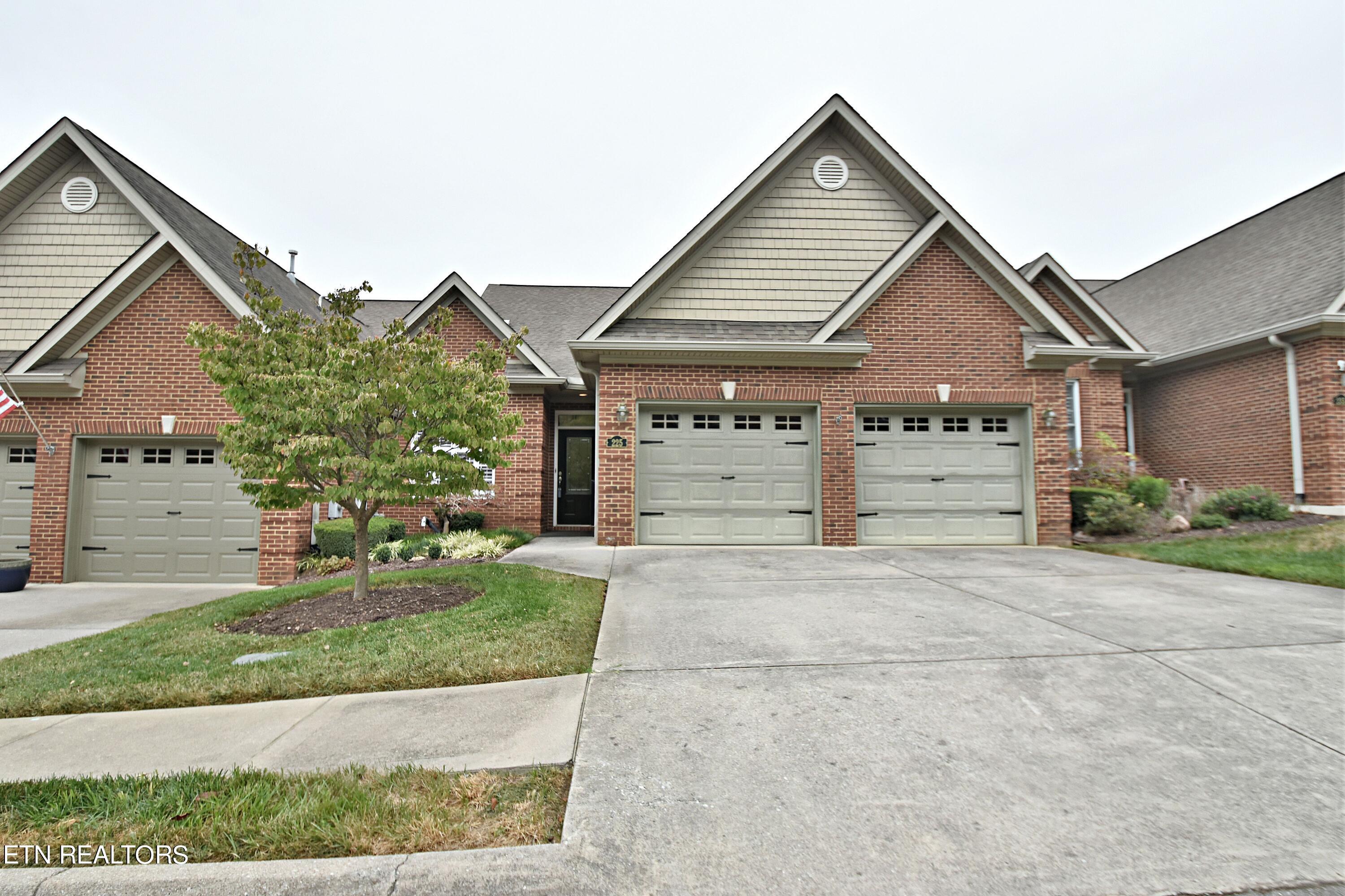225 Waterford Circle Property Photo