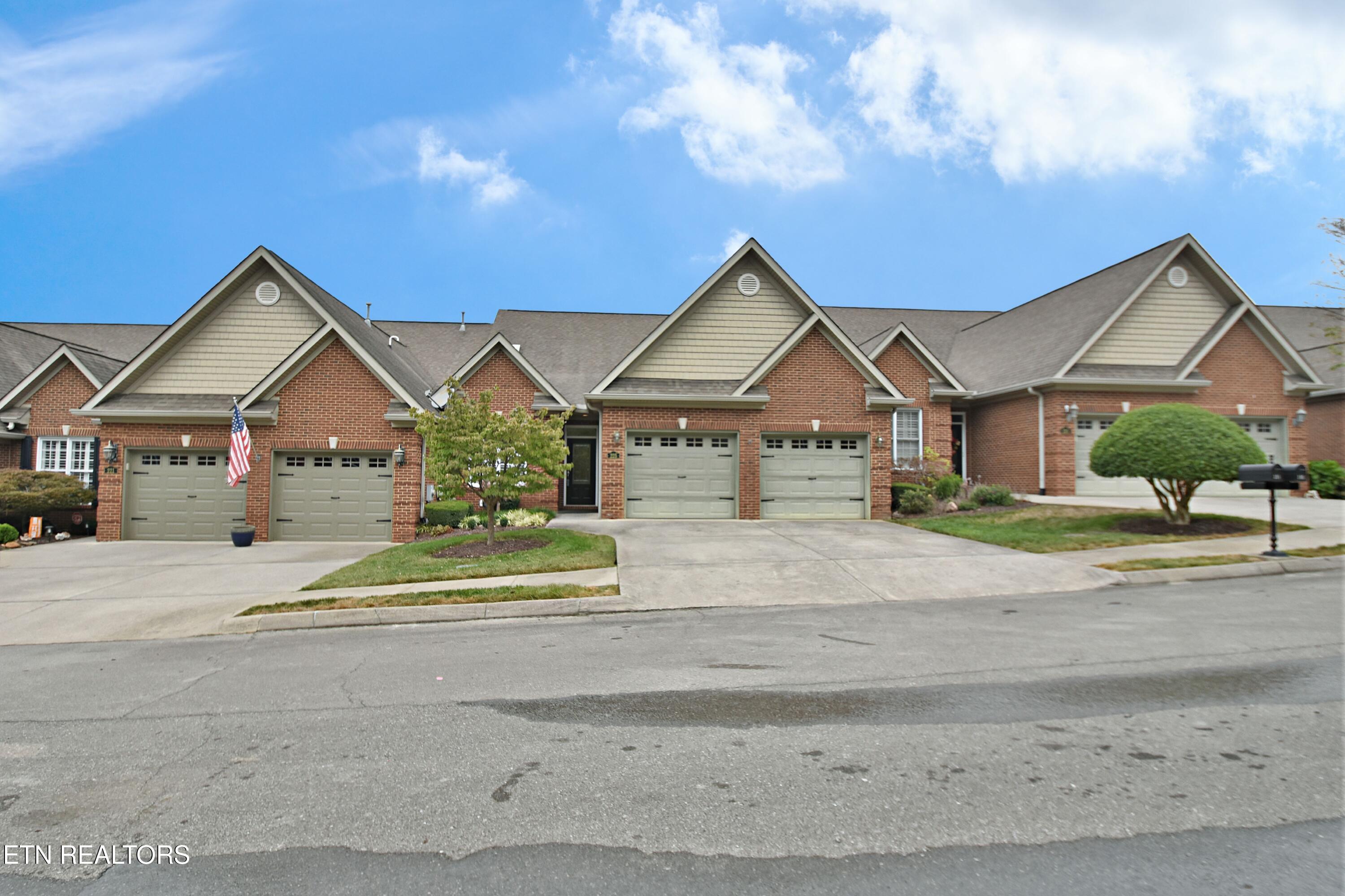 225 Waterford Circle Property Photo 2