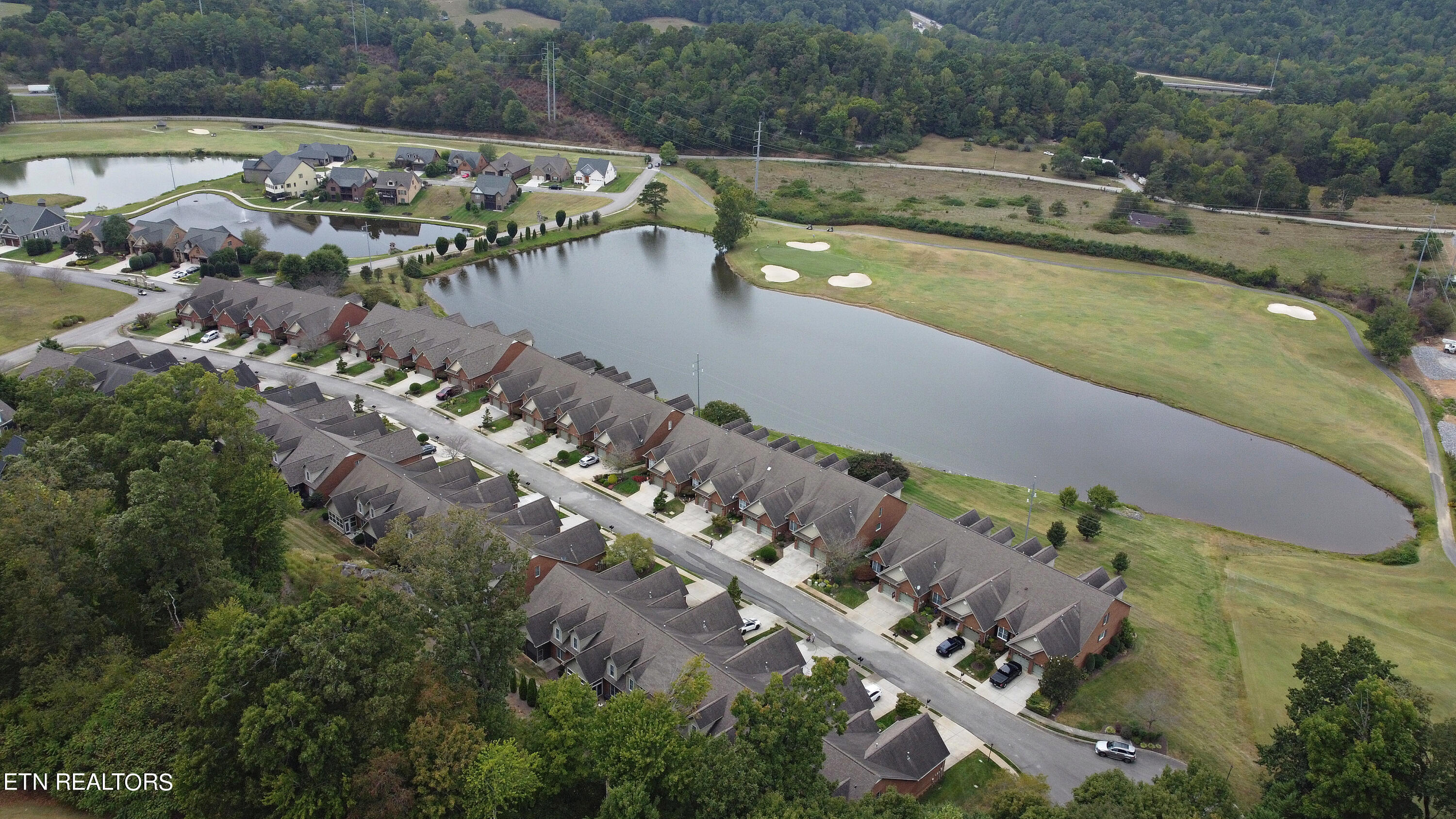 225 Waterford Circle Property Photo 4