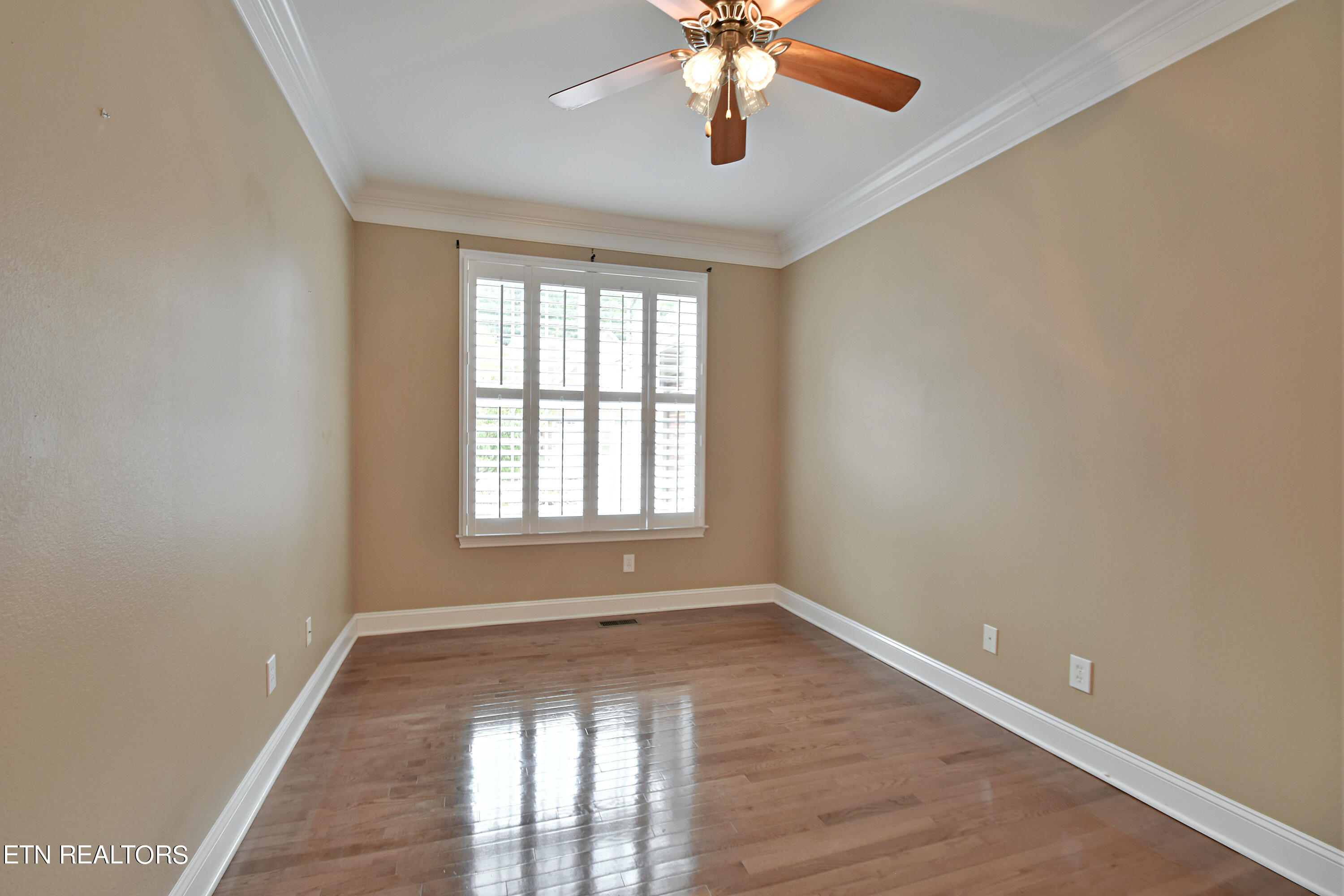 225 Waterford Circle Property Photo 9