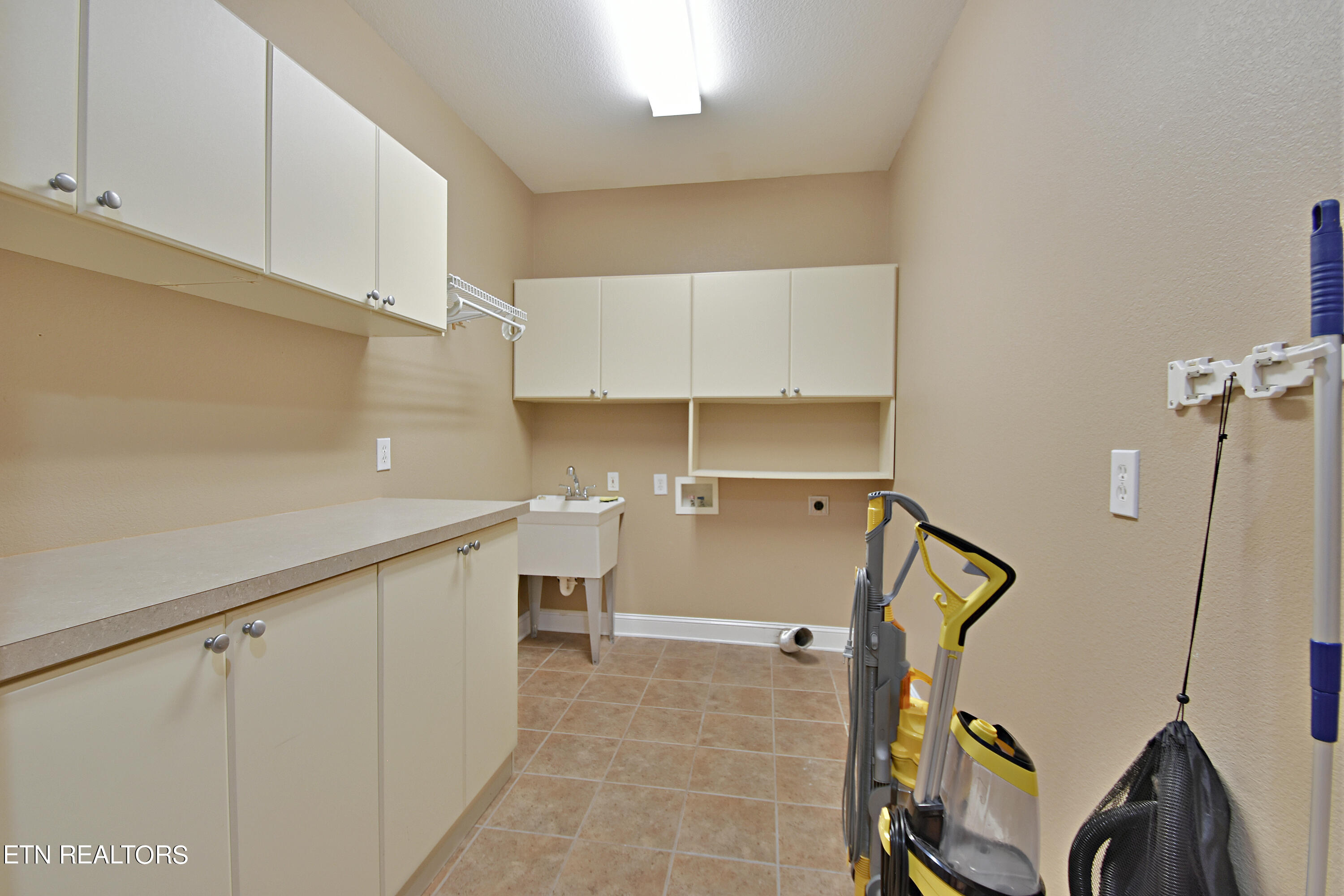 225 Waterford Circle Property Photo 22