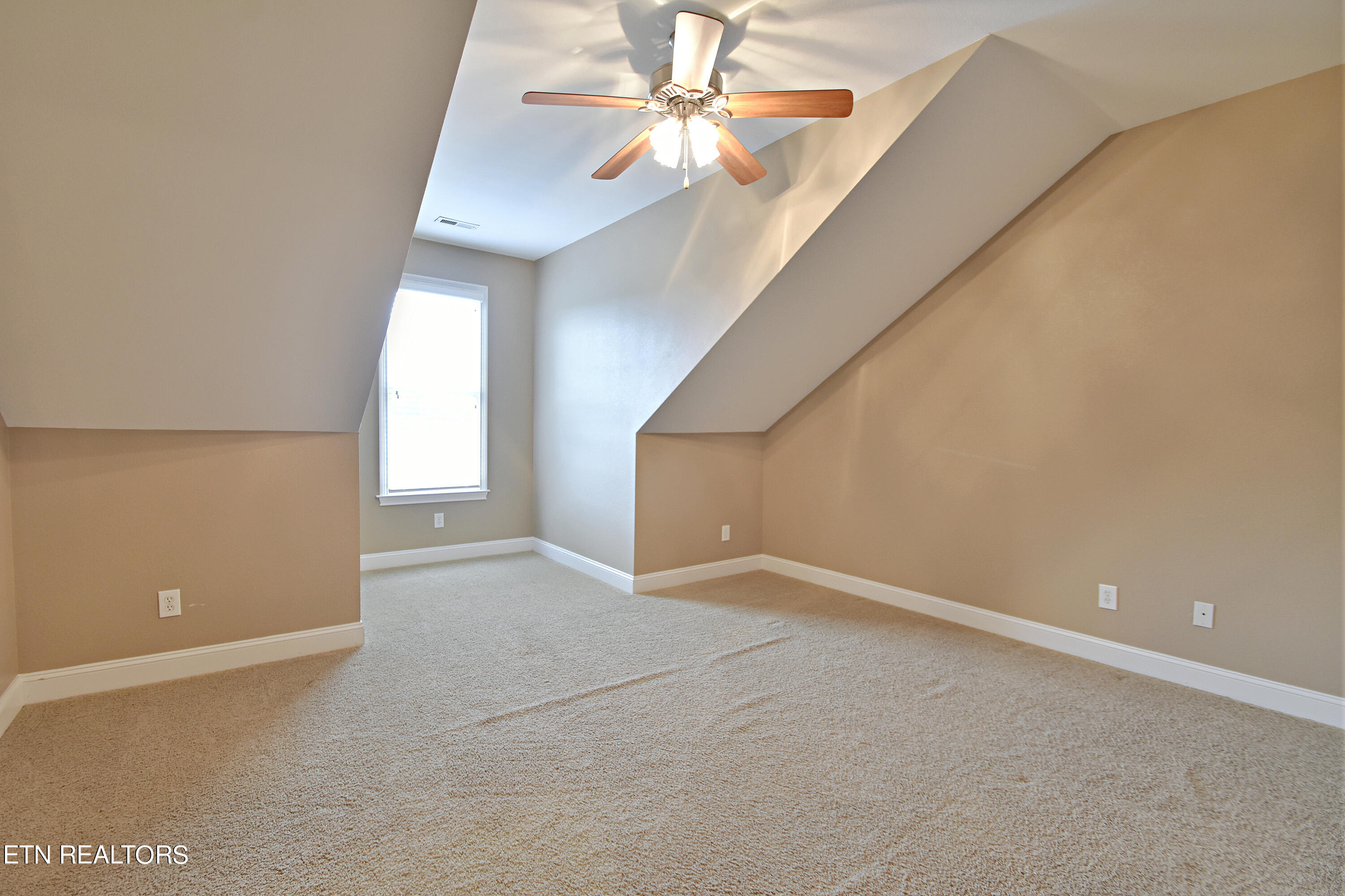 225 Waterford Circle Property Photo 24