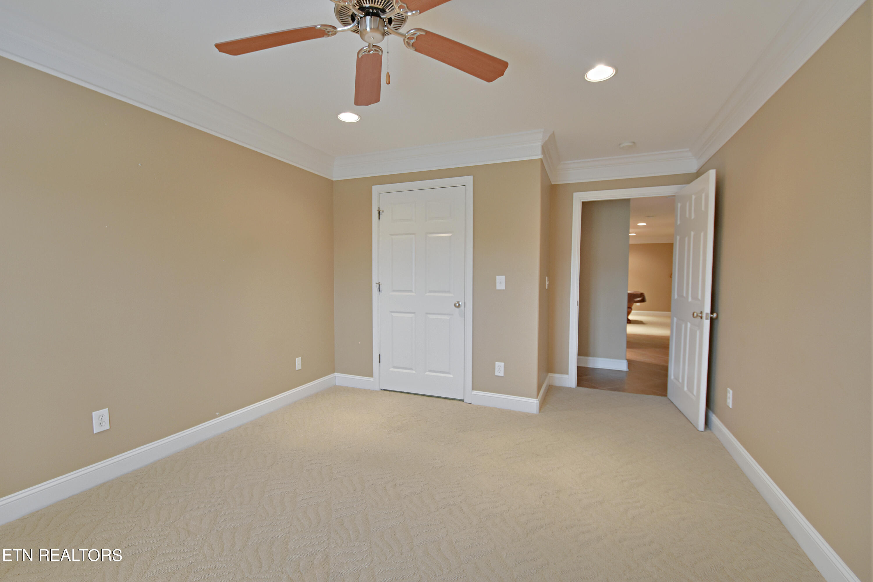 225 Waterford Circle Property Photo 40
