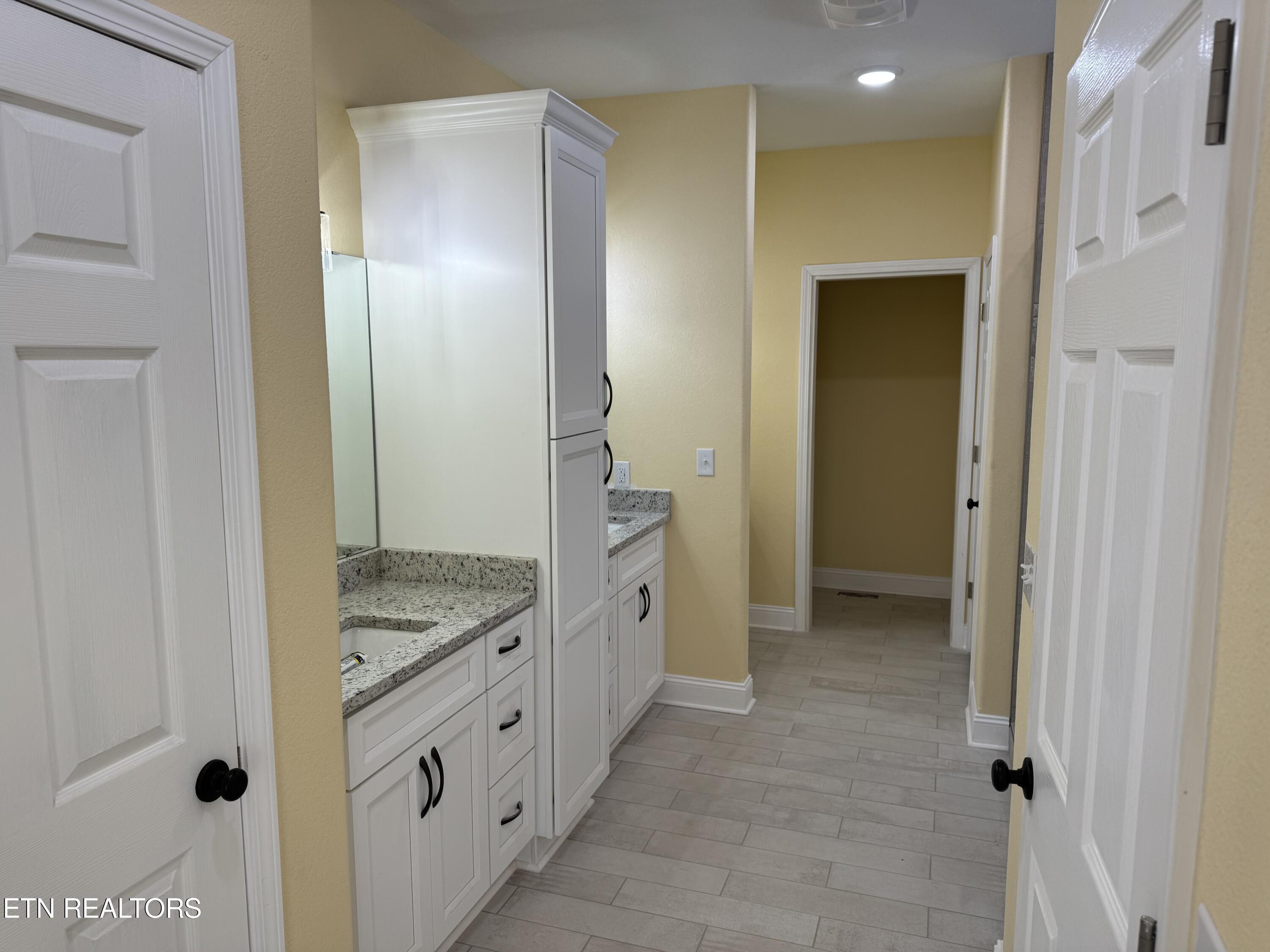 127 Glenwood Drive Property Photo 6