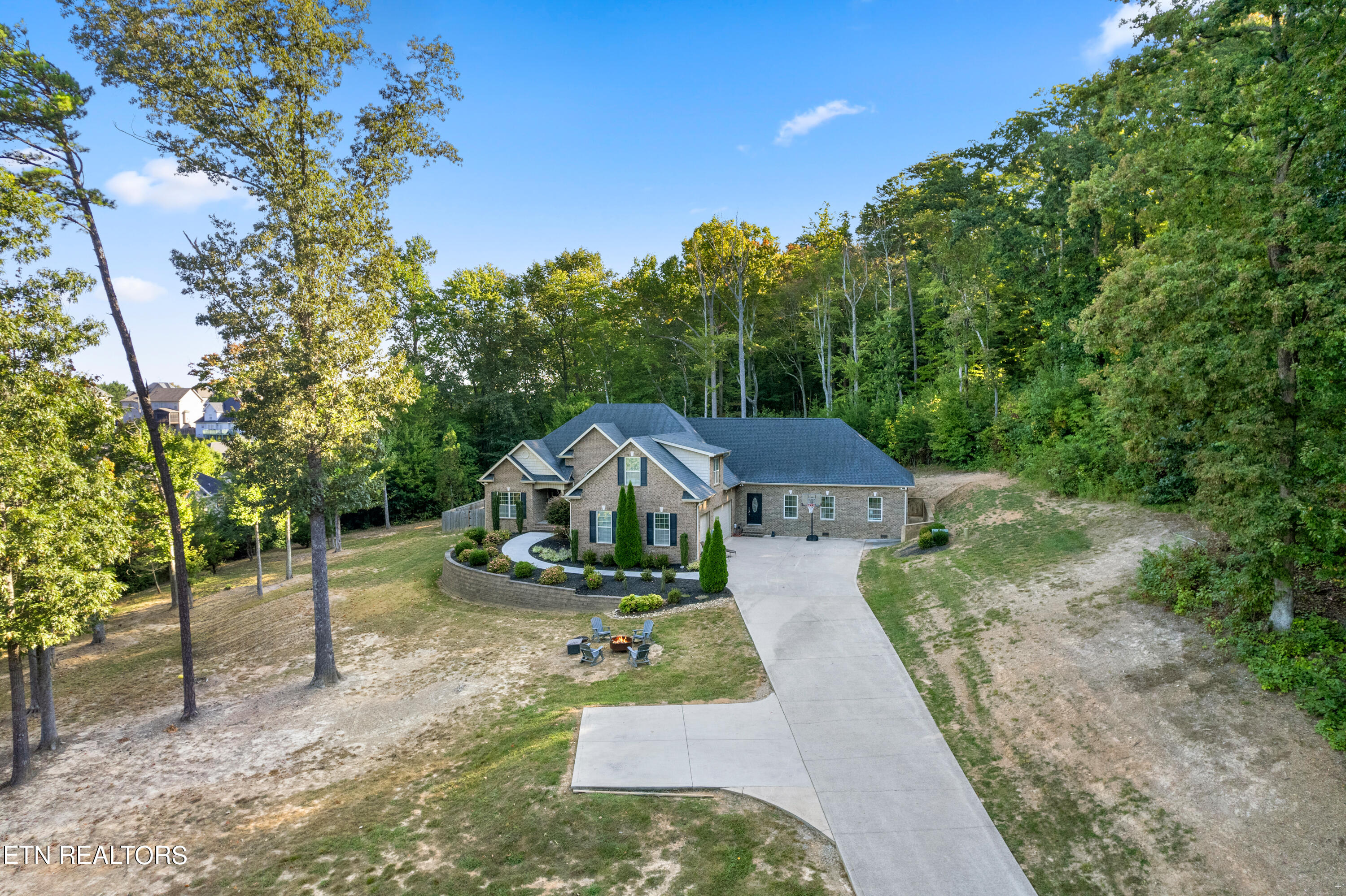 1908 Schaeffer Rd Property Photo 6