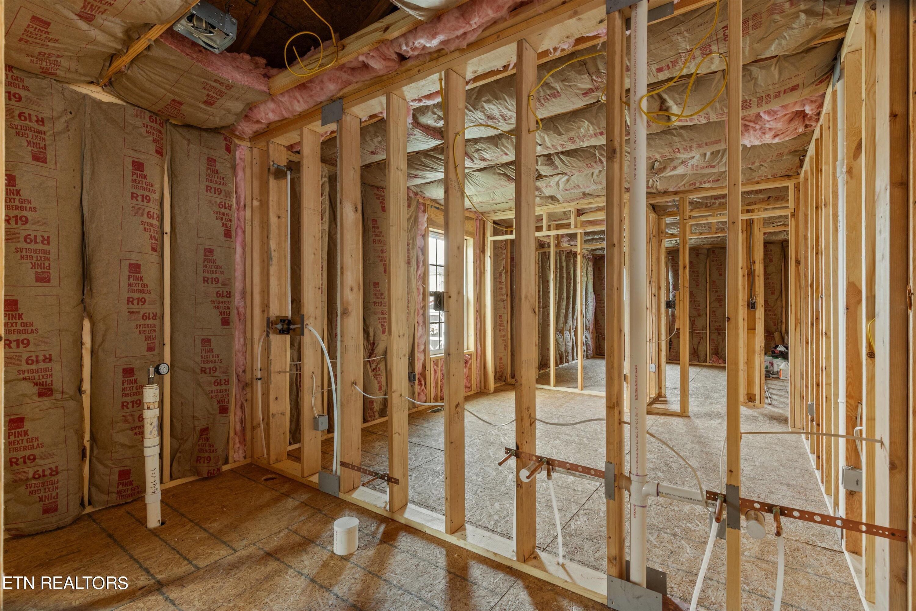2415 Louise Ave Property Photo 16