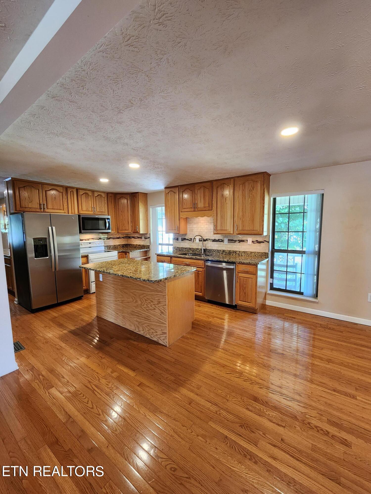 5725 Academy Drive Property Photo 4