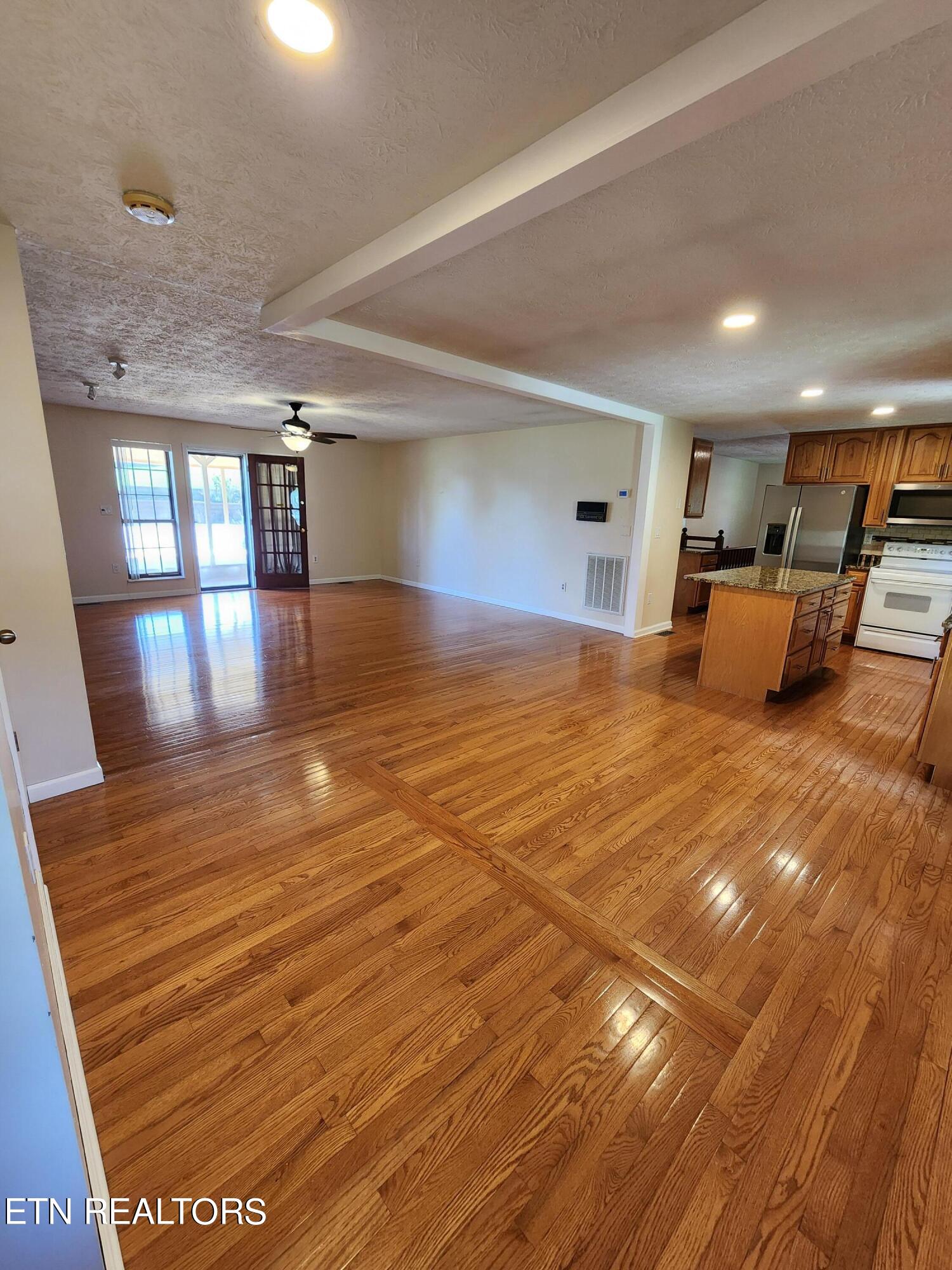 5725 Academy Drive Property Photo 6