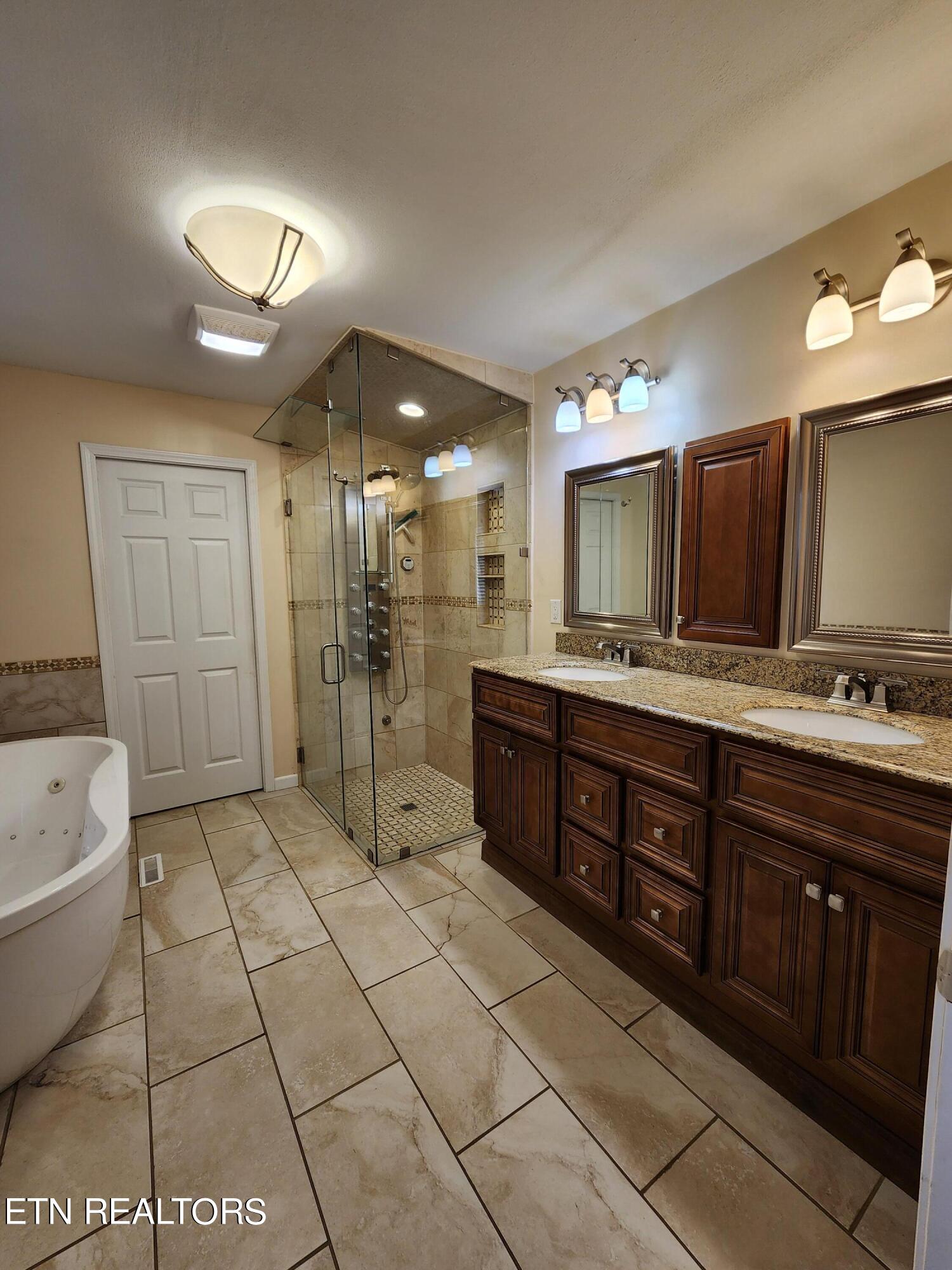 5725 Academy Drive Property Photo 8