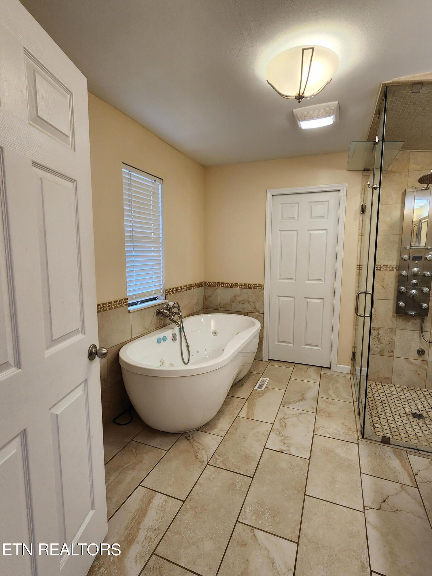 5725 Academy Drive Property Photo 9