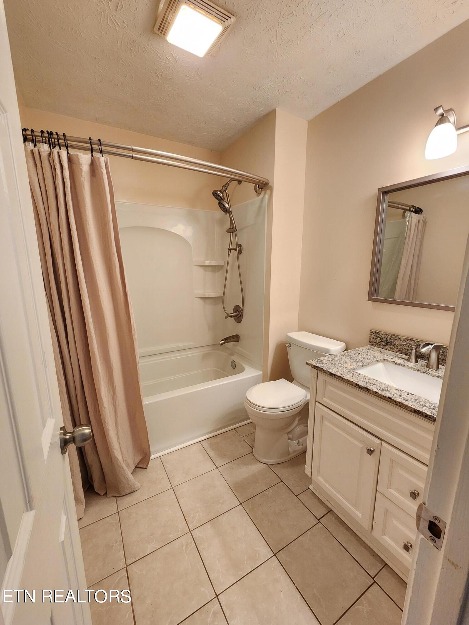 5725 Academy Drive Property Photo 12