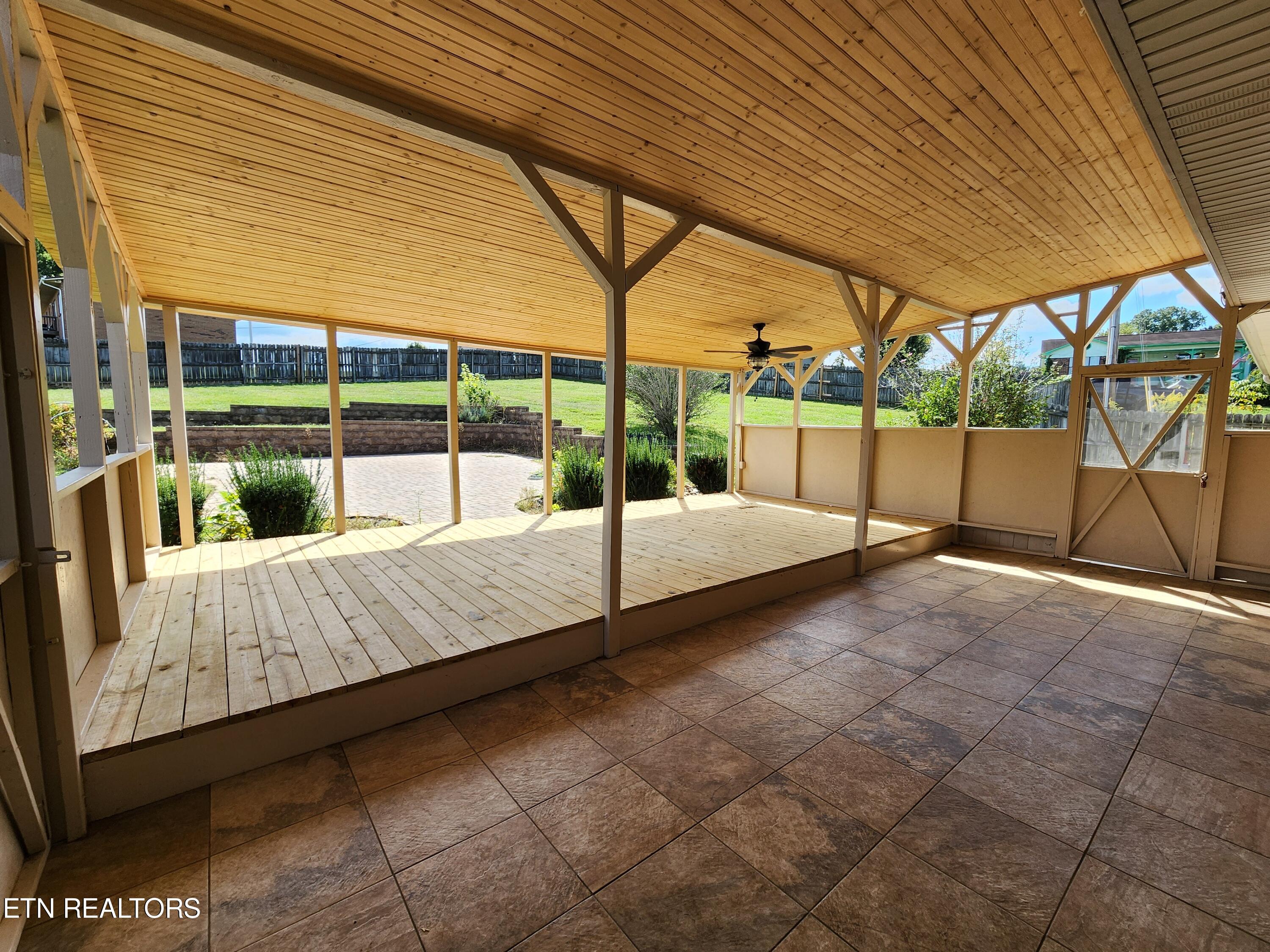 5725 Academy Drive Property Photo 13