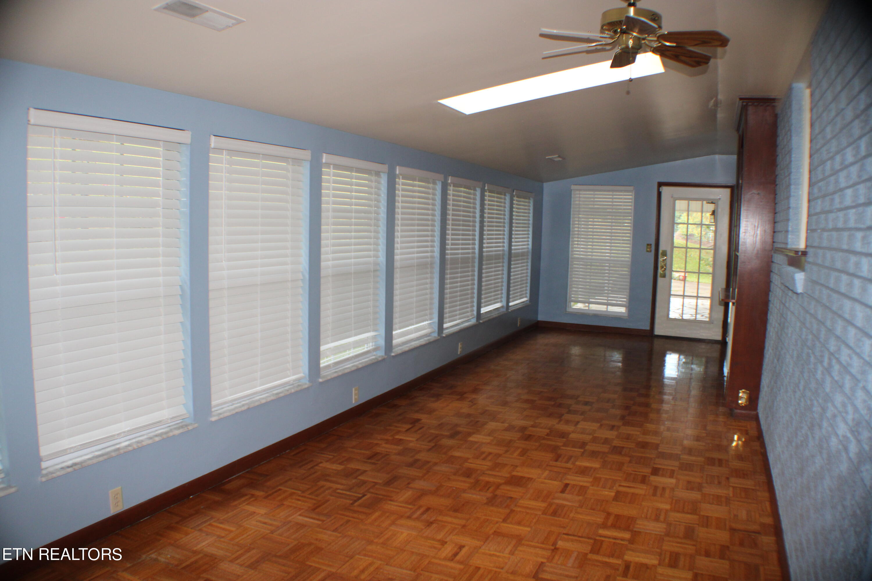 113 Hollywood Drive Property Photo 8