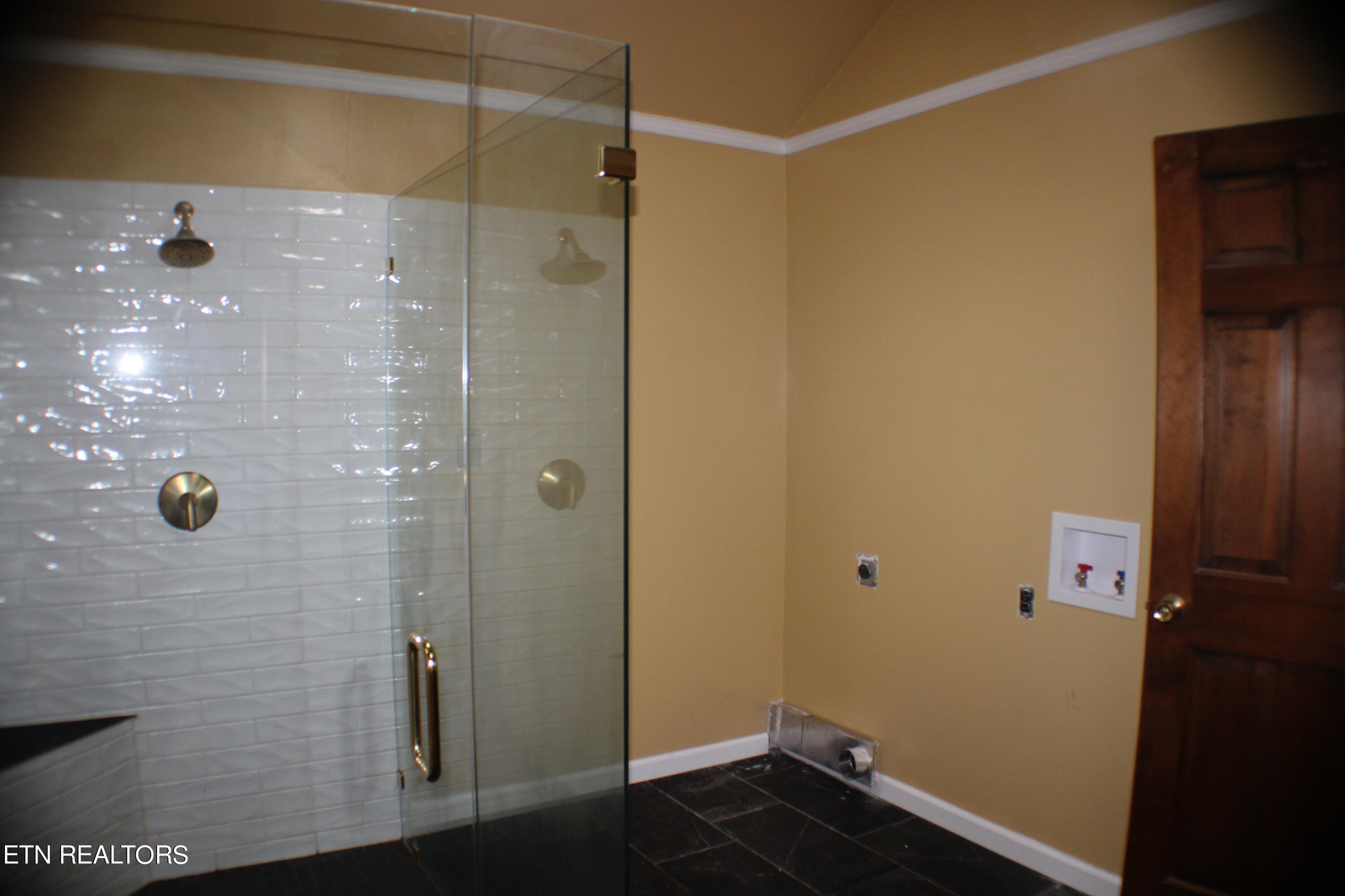 113 Hollywood Drive Property Photo 17
