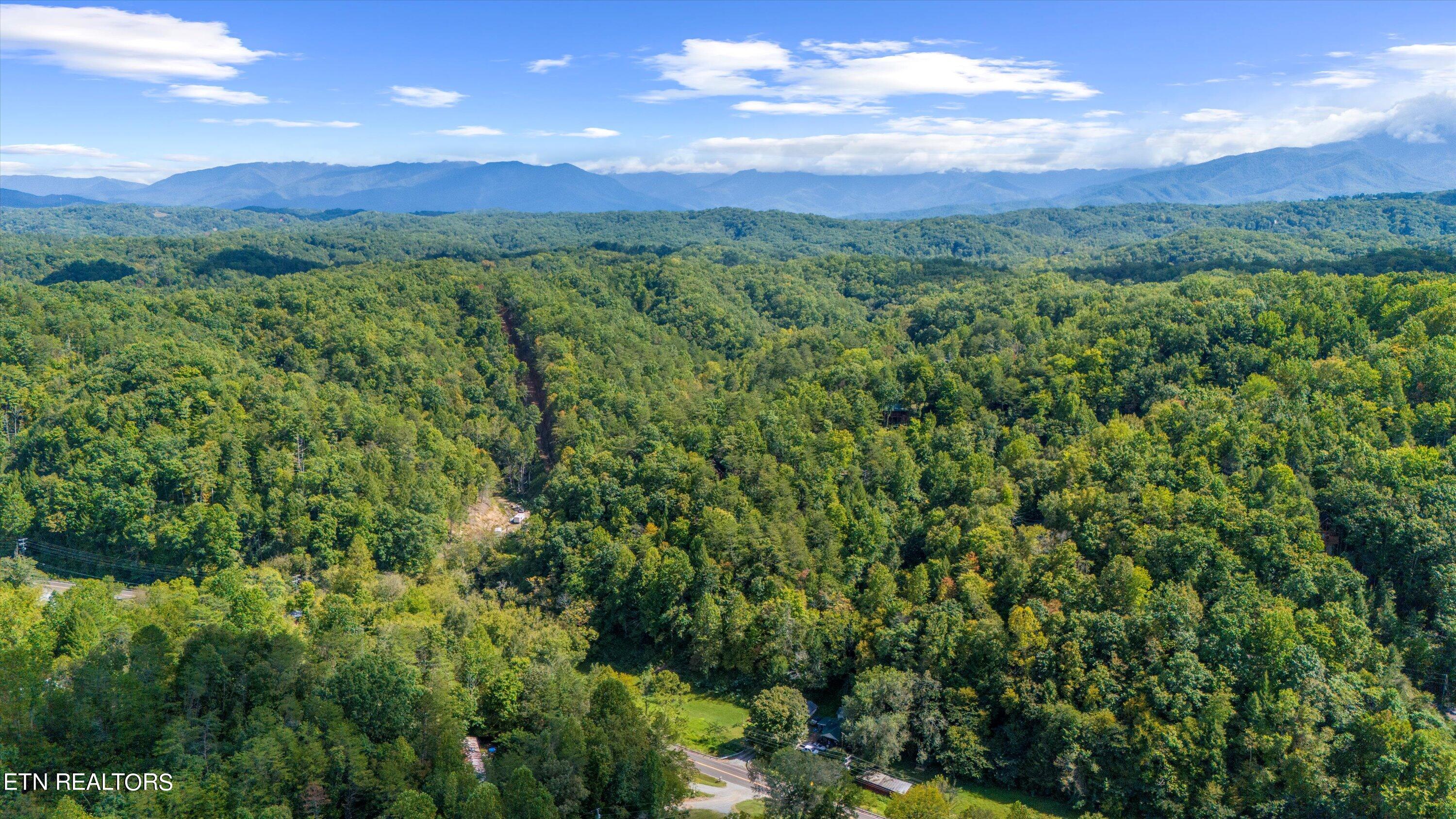 1876 Upper Middle Creek Rd Property Photo 14