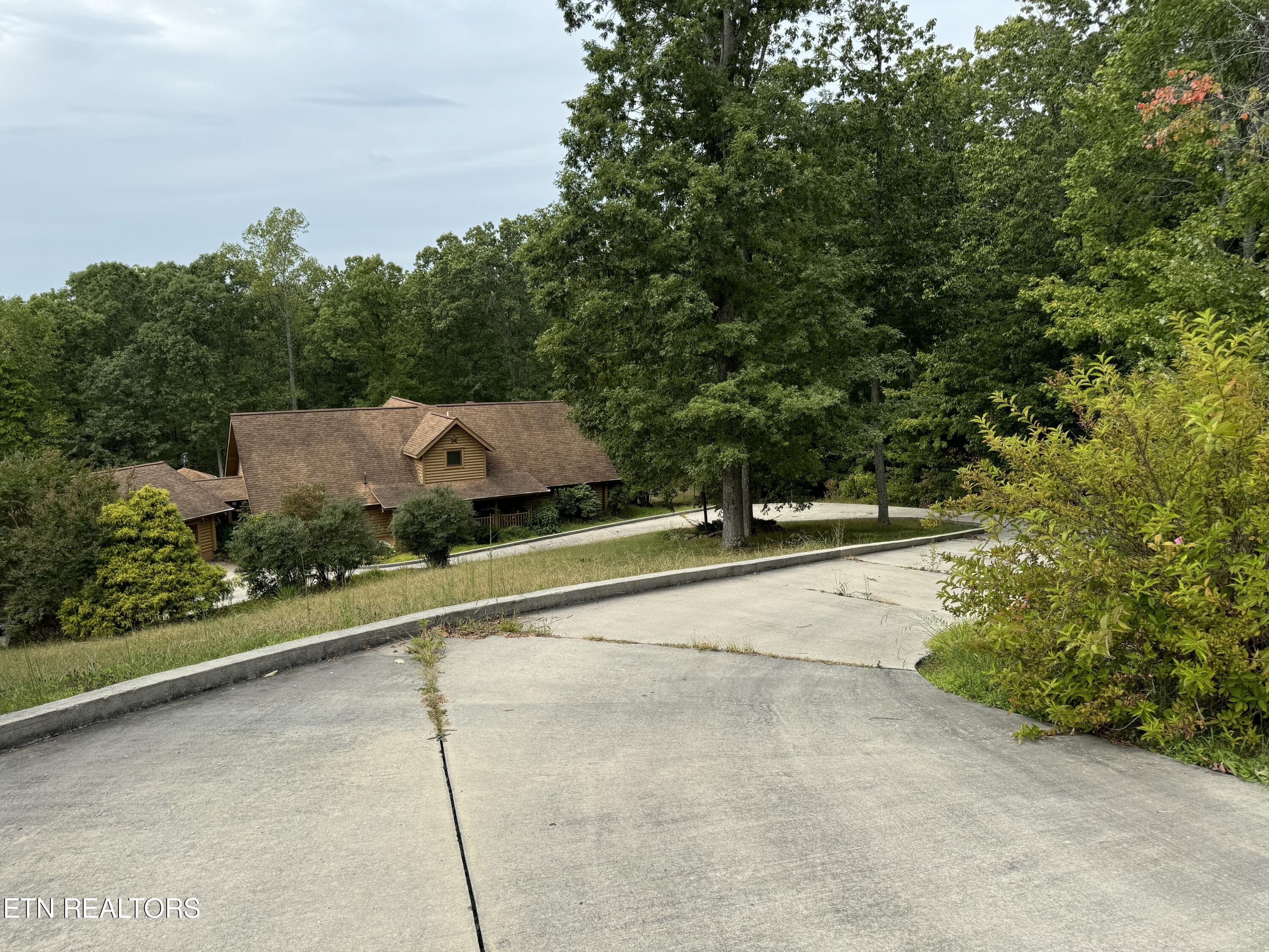370 Brave Drive Property Photo 11