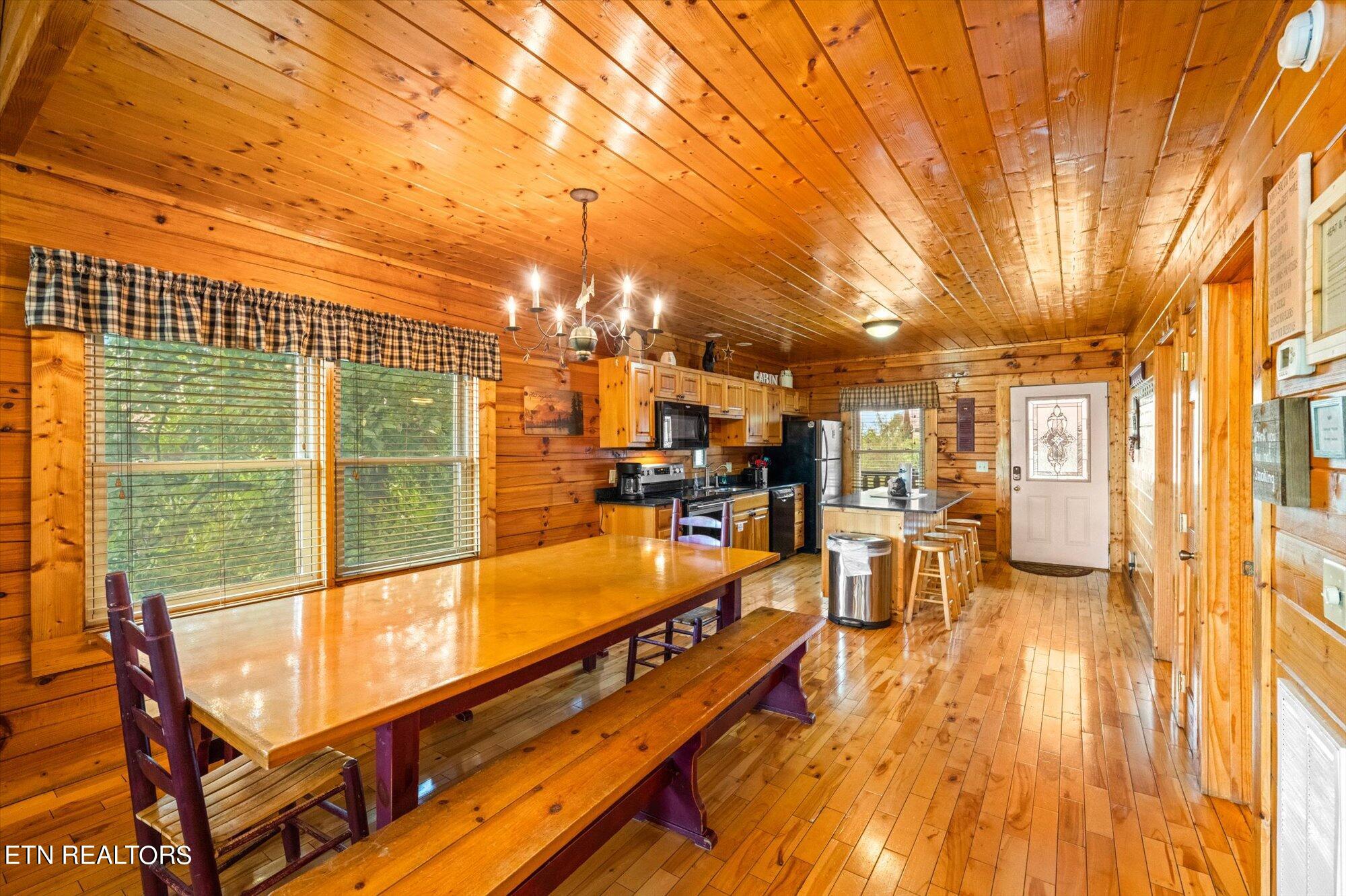 1544 Rainbow Ridge Way Property Photo 12