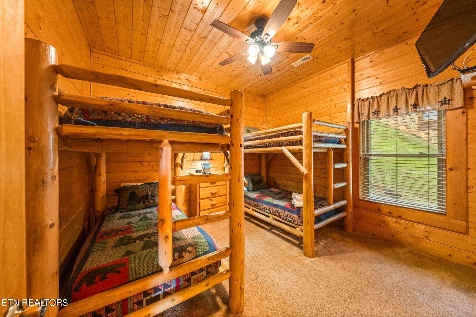 1544 Rainbow Ridge Way Property Photo 37