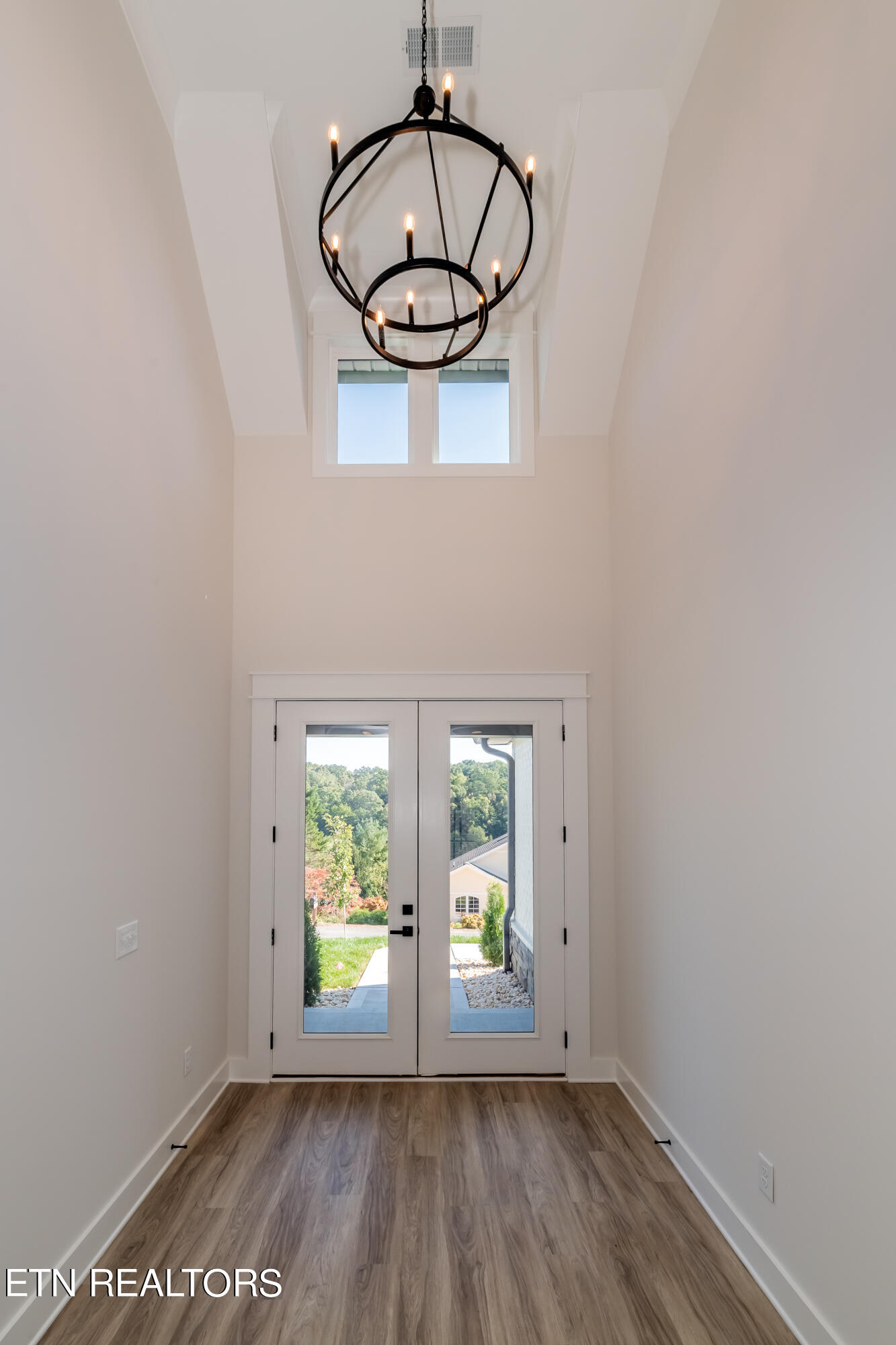 111 Oonoga Way Property Photo 7