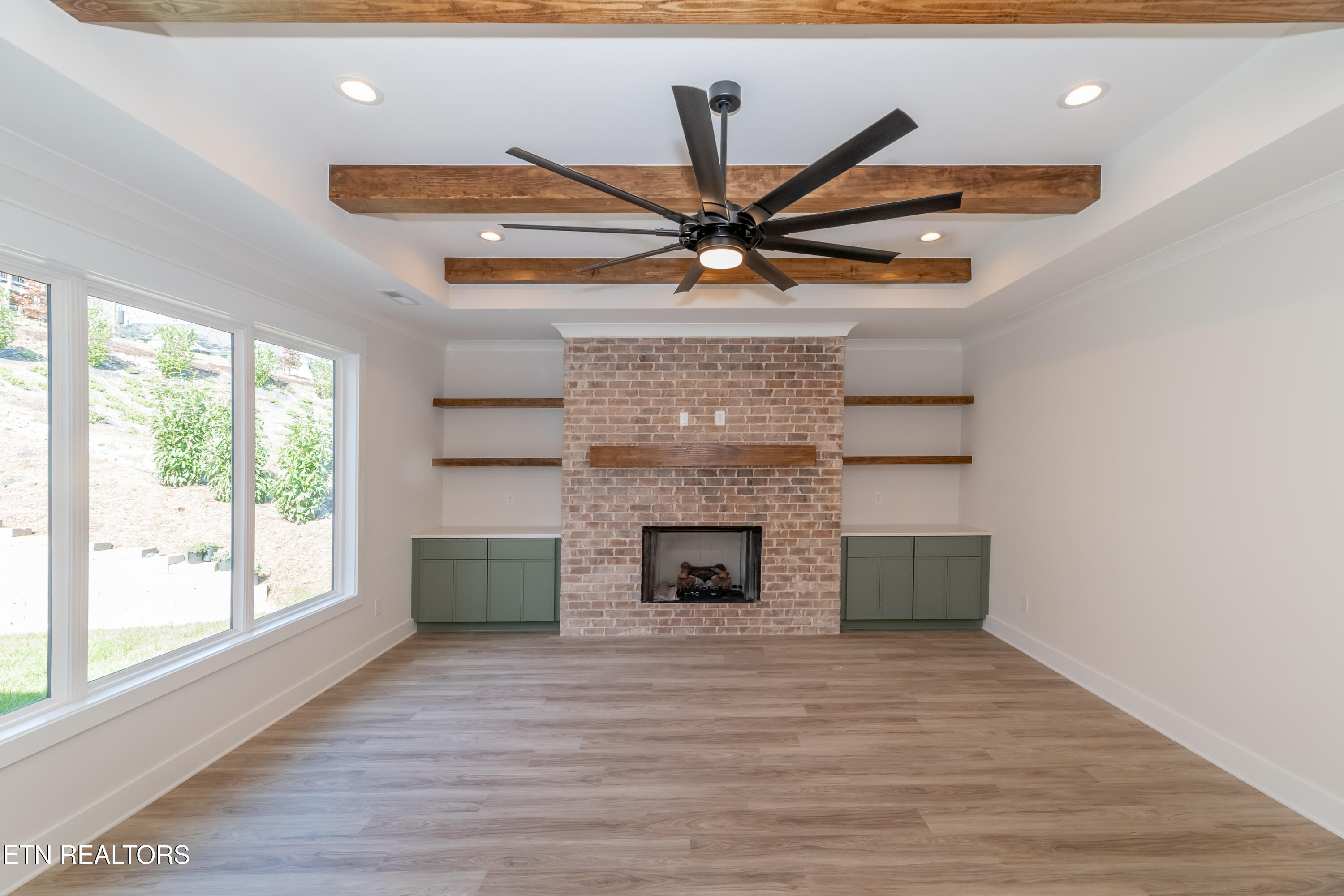 111 Oonoga Way Property Photo 8