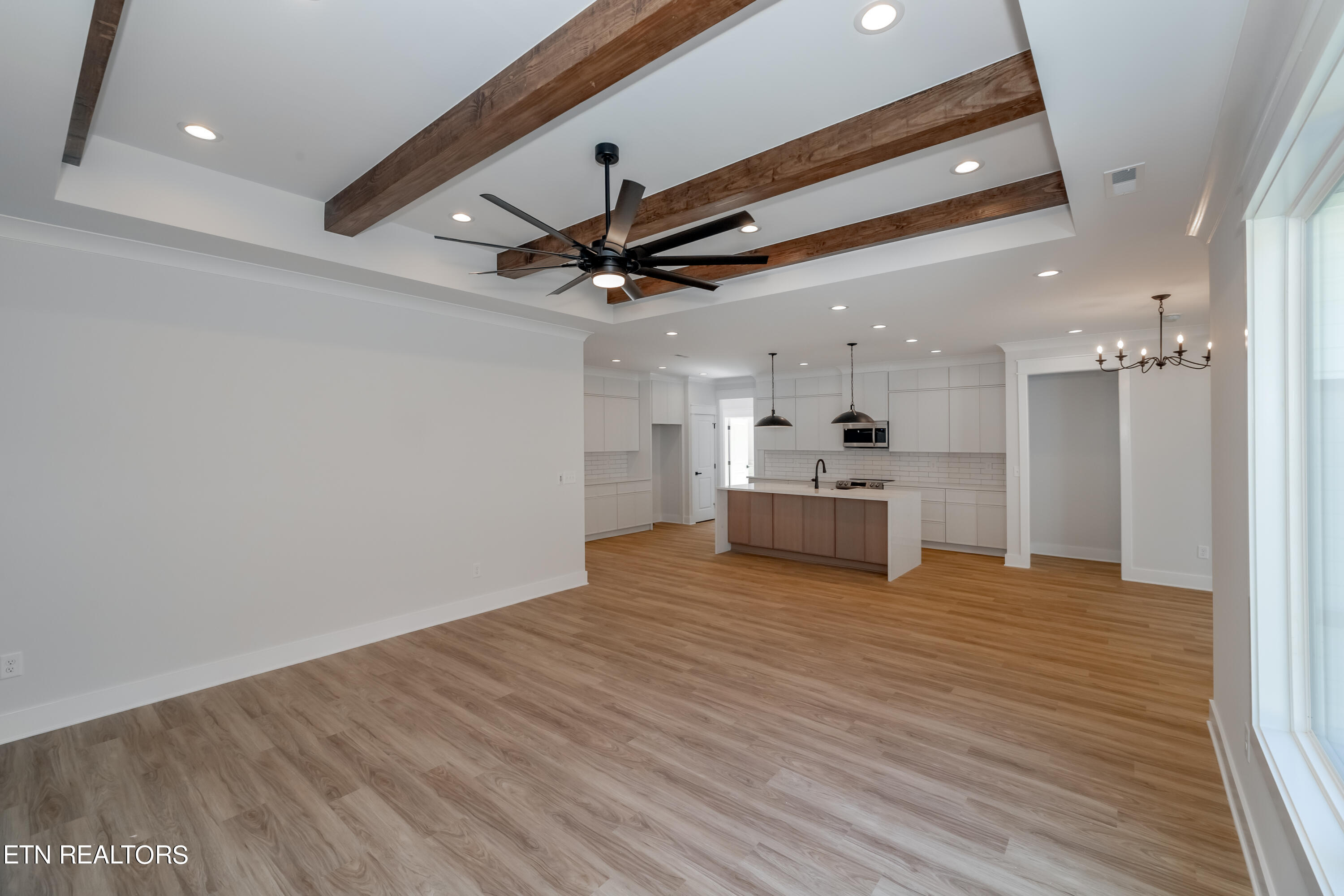 111 Oonoga Way Property Photo 13