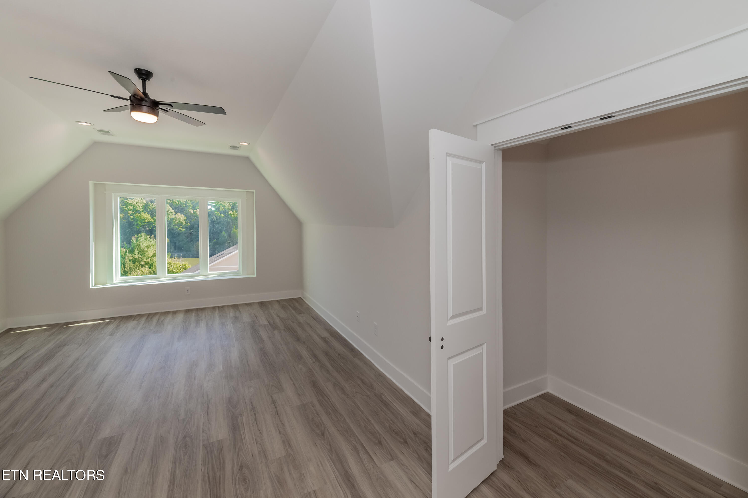 111 Oonoga Way Property Photo 35