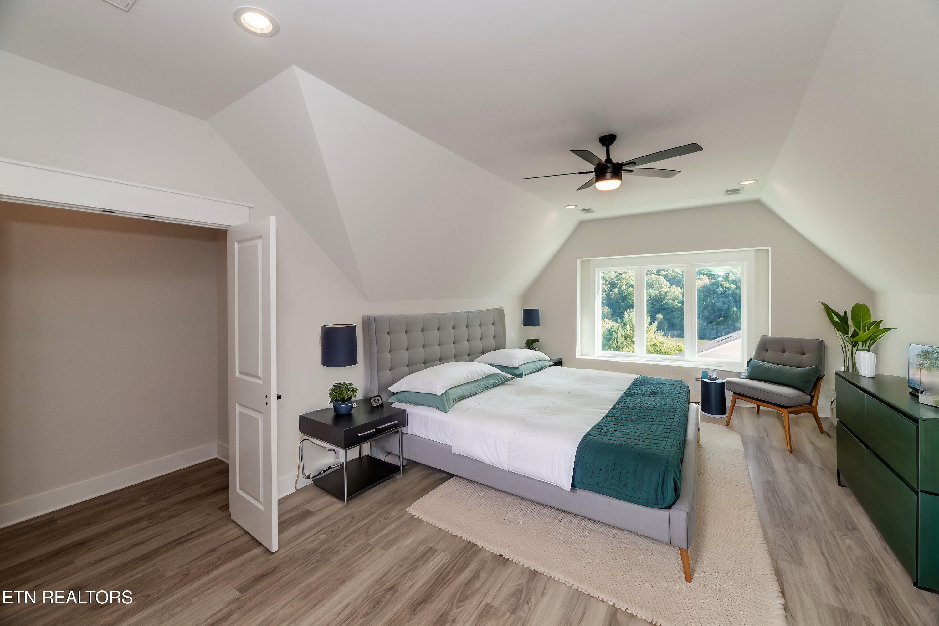 111 Oonoga Way Property Photo 38