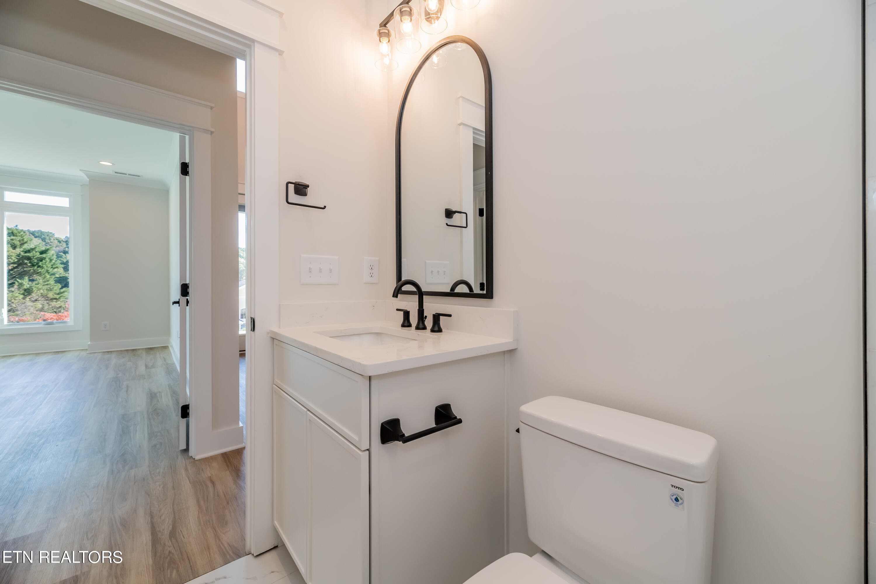111 Oonoga Way Property Photo 44