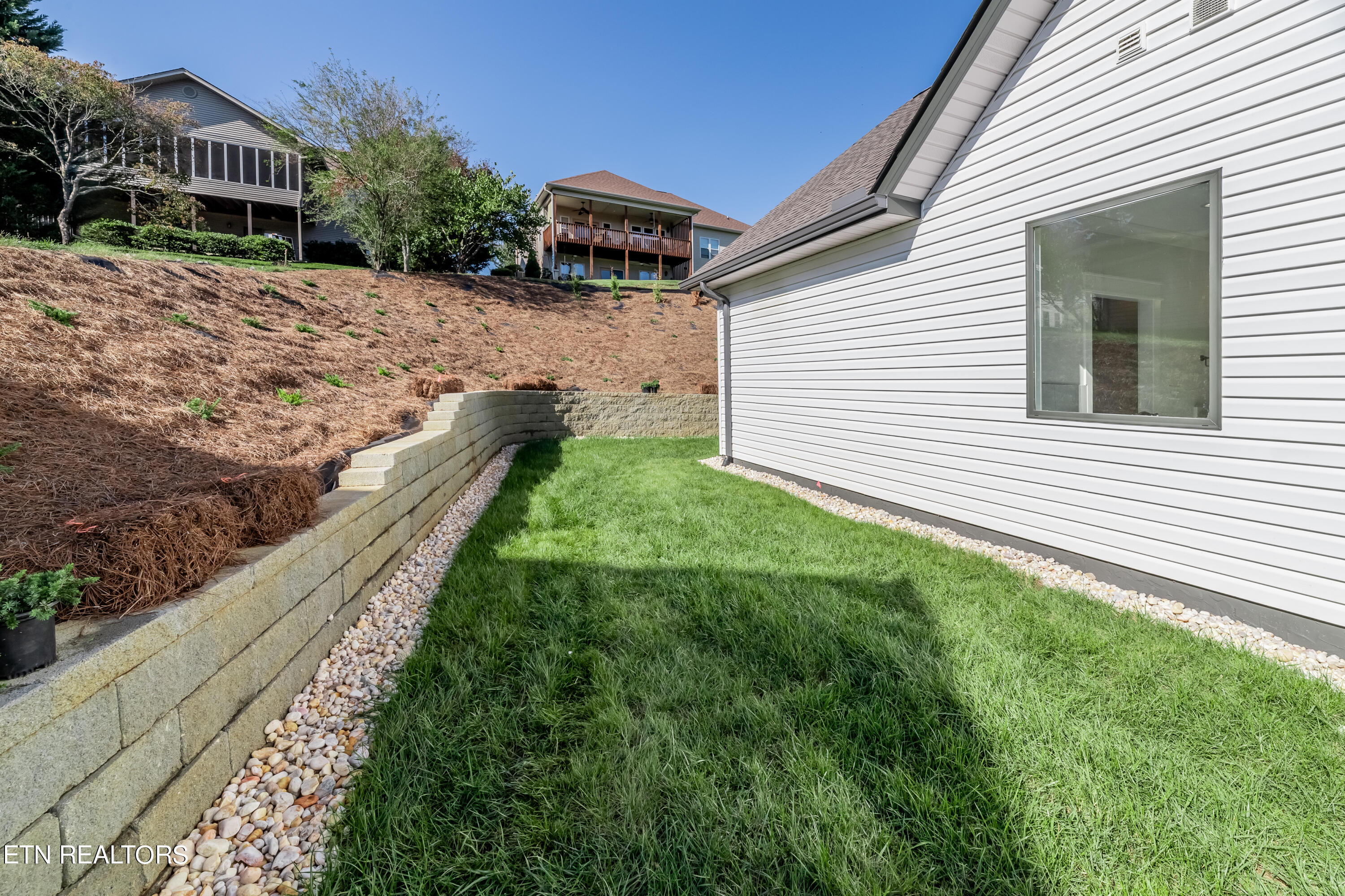111 Oonoga Way Property Photo 55