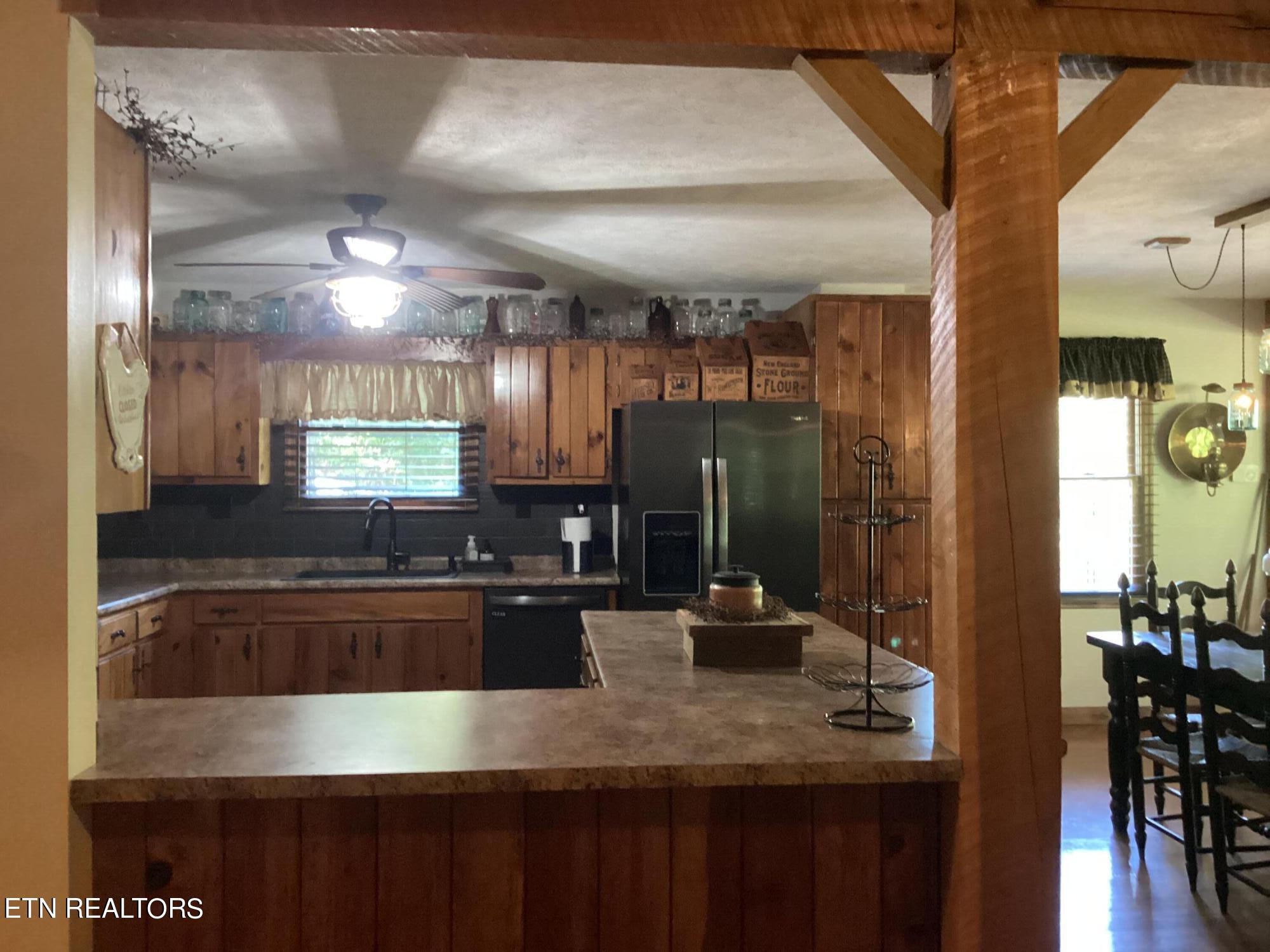 1408 Warrensburg Rd Property Photo 9