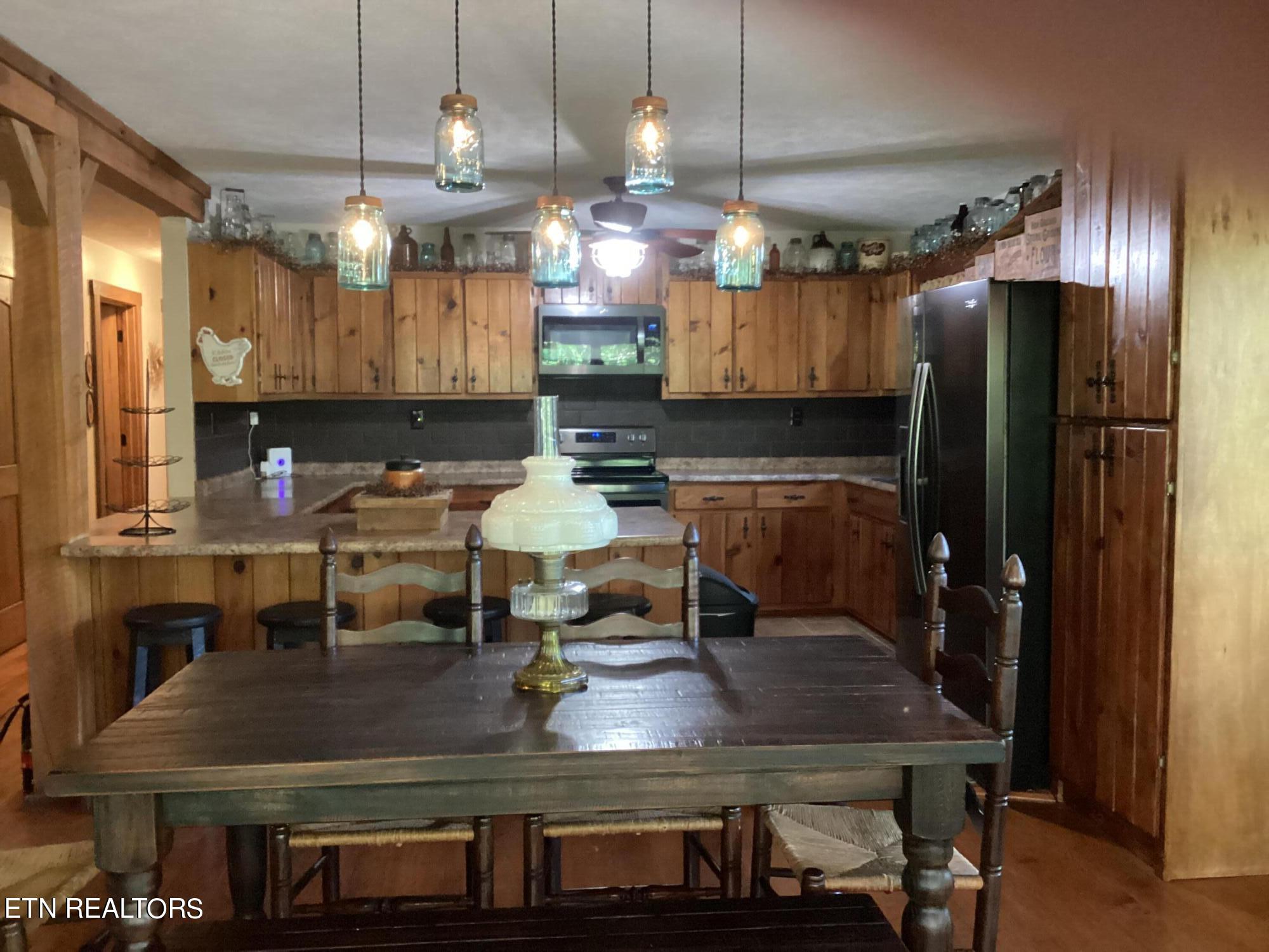 1408 Warrensburg Rd Property Photo 12