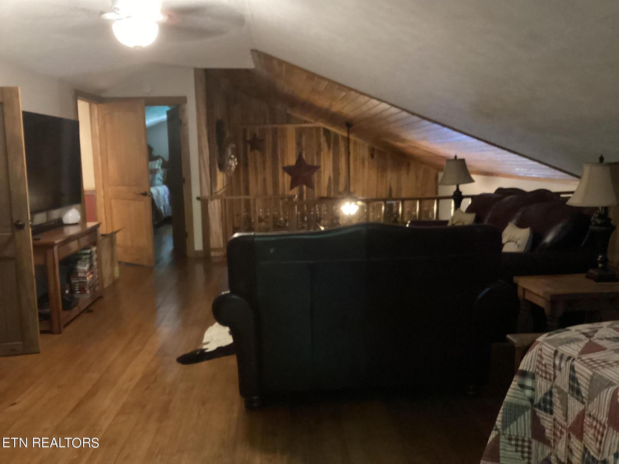 1408 Warrensburg Rd Property Photo 18