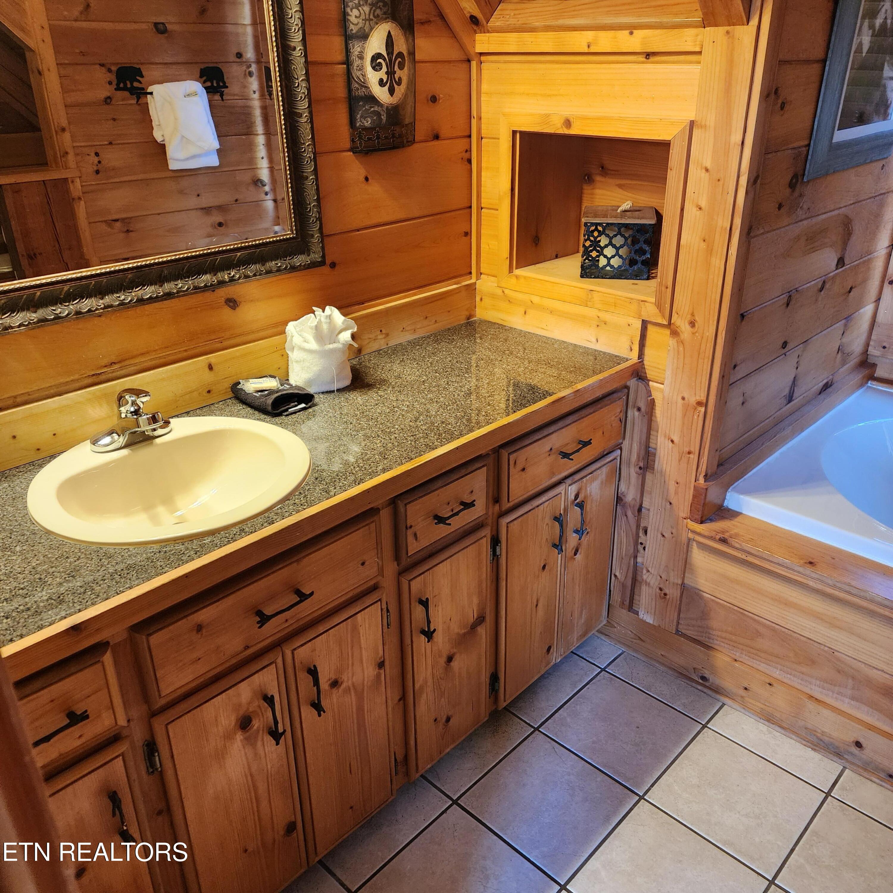 912 Black Bear Cub Way Property Photo 20