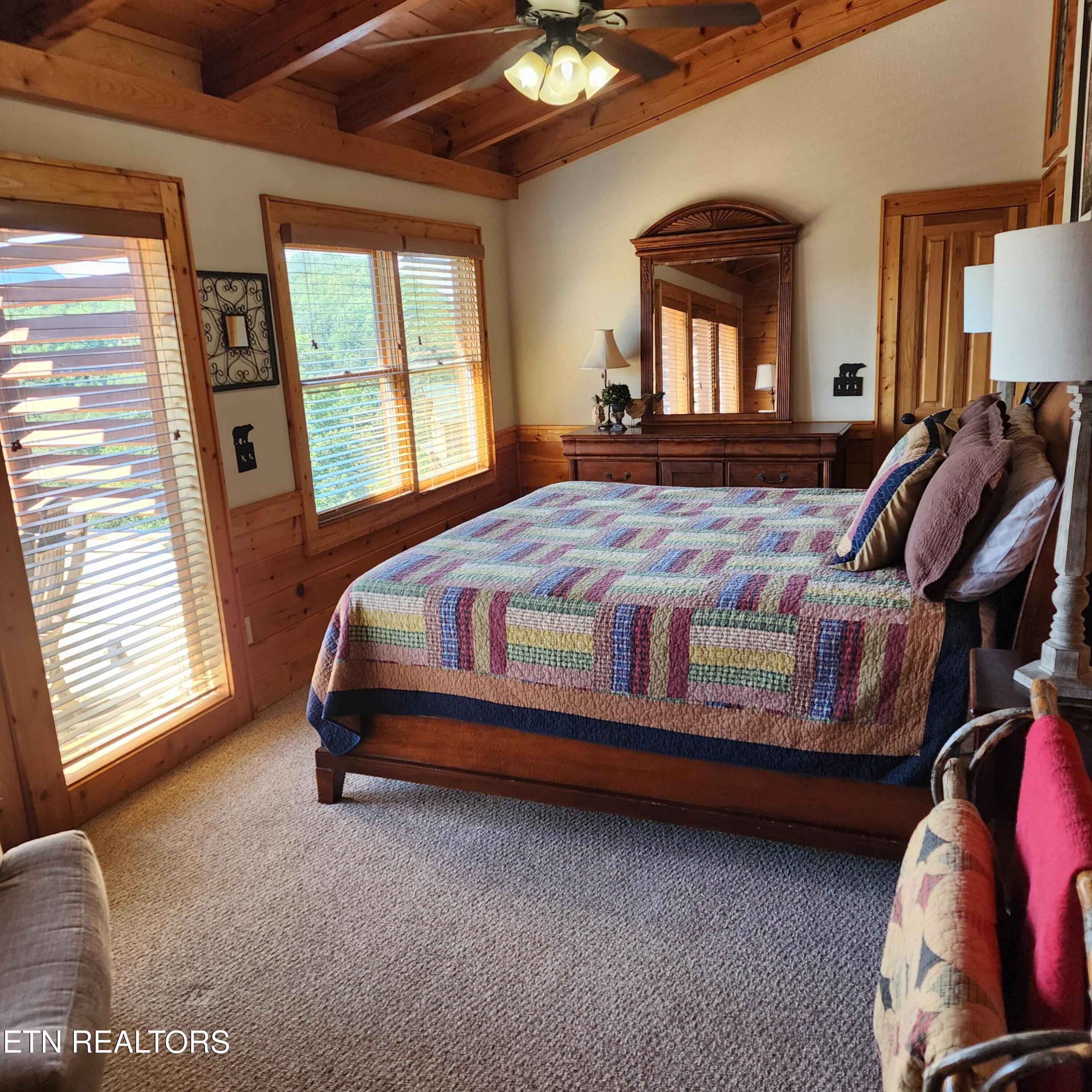 912 Black Bear Cub Way Property Photo 25