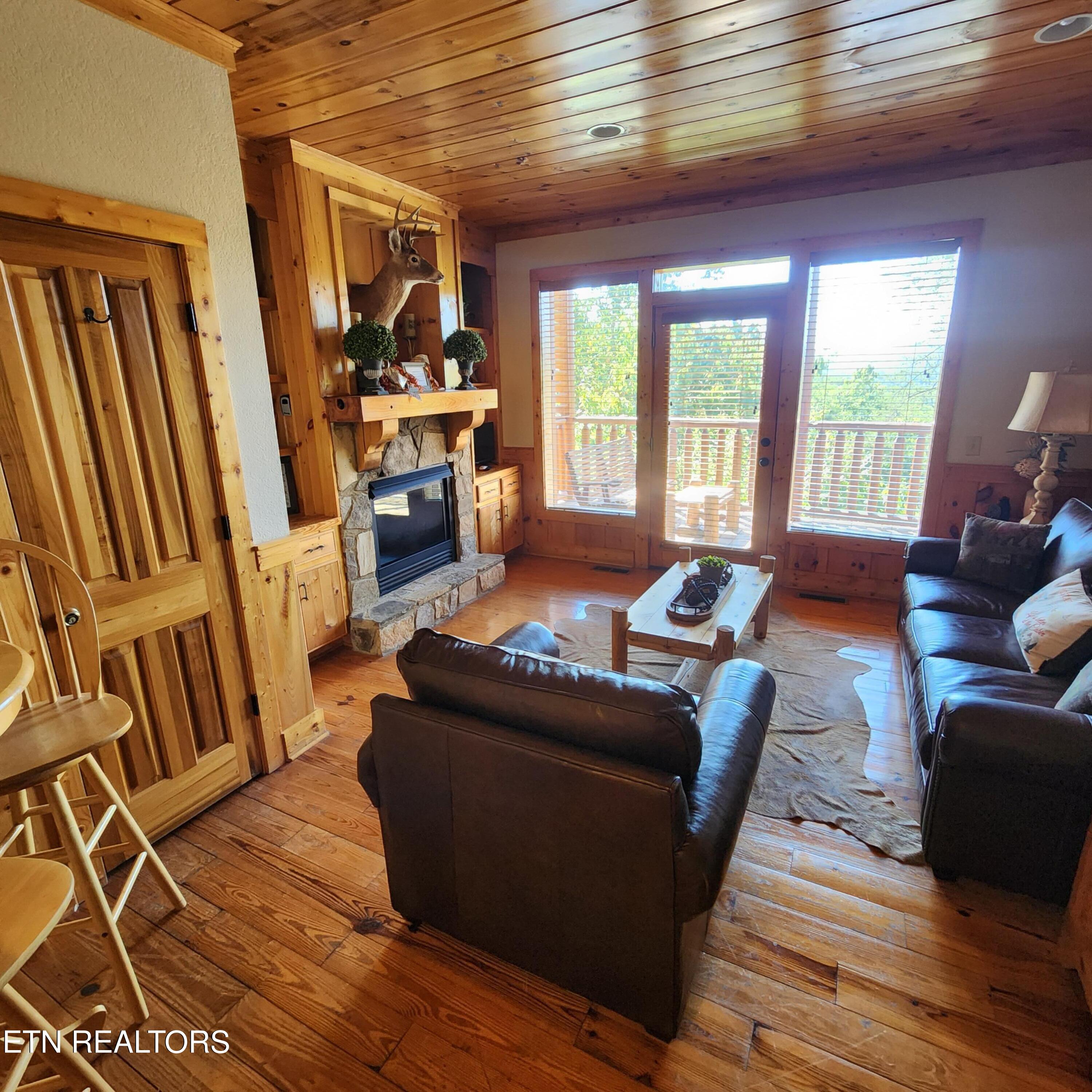 912 Black Bear Cub Way Property Photo 34