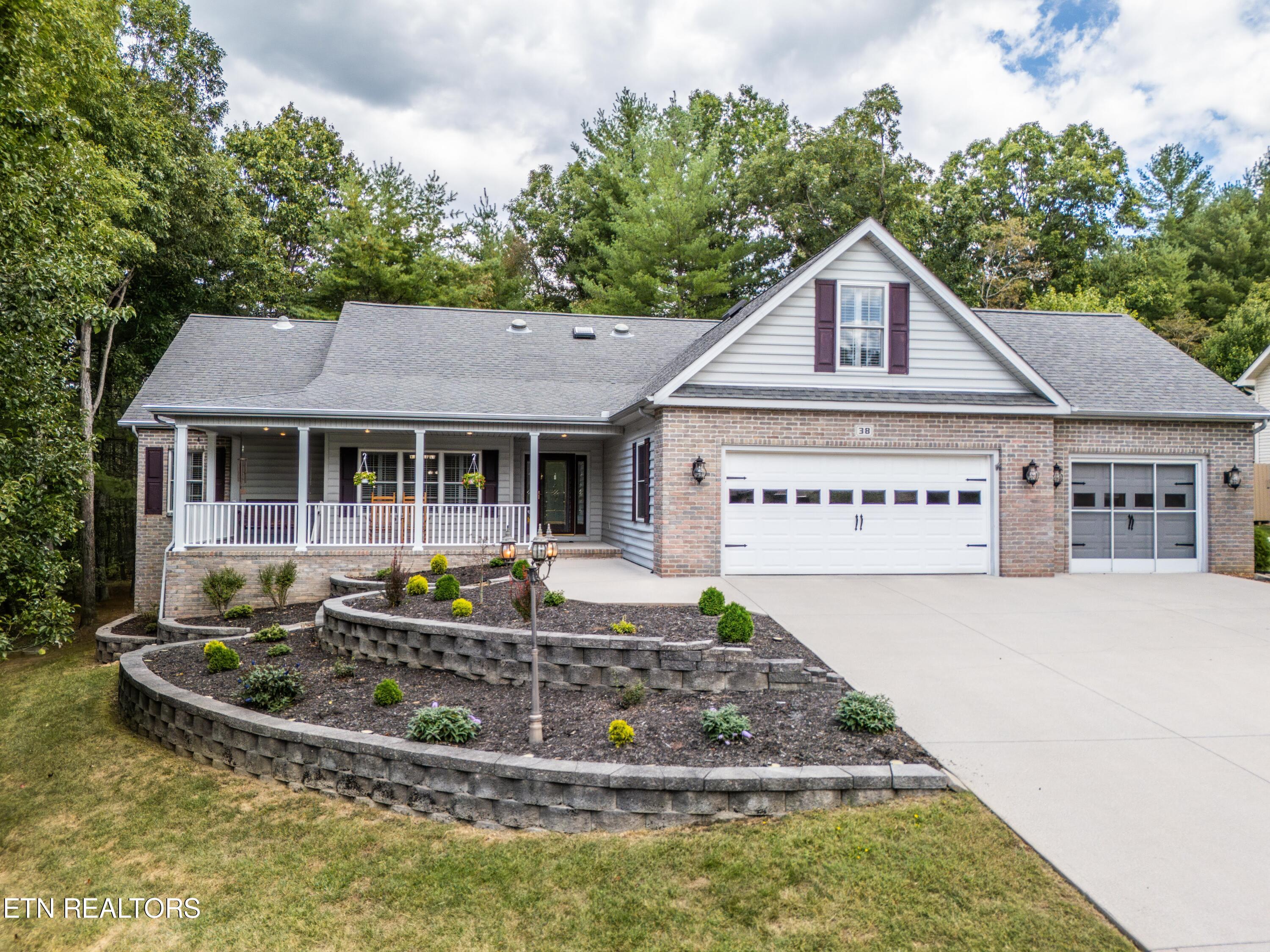 38 Renwick Drive Property Photo